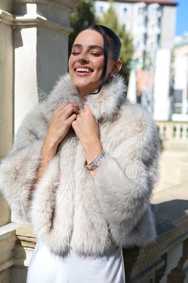 SAACHI - Party Fur Capelet Topper