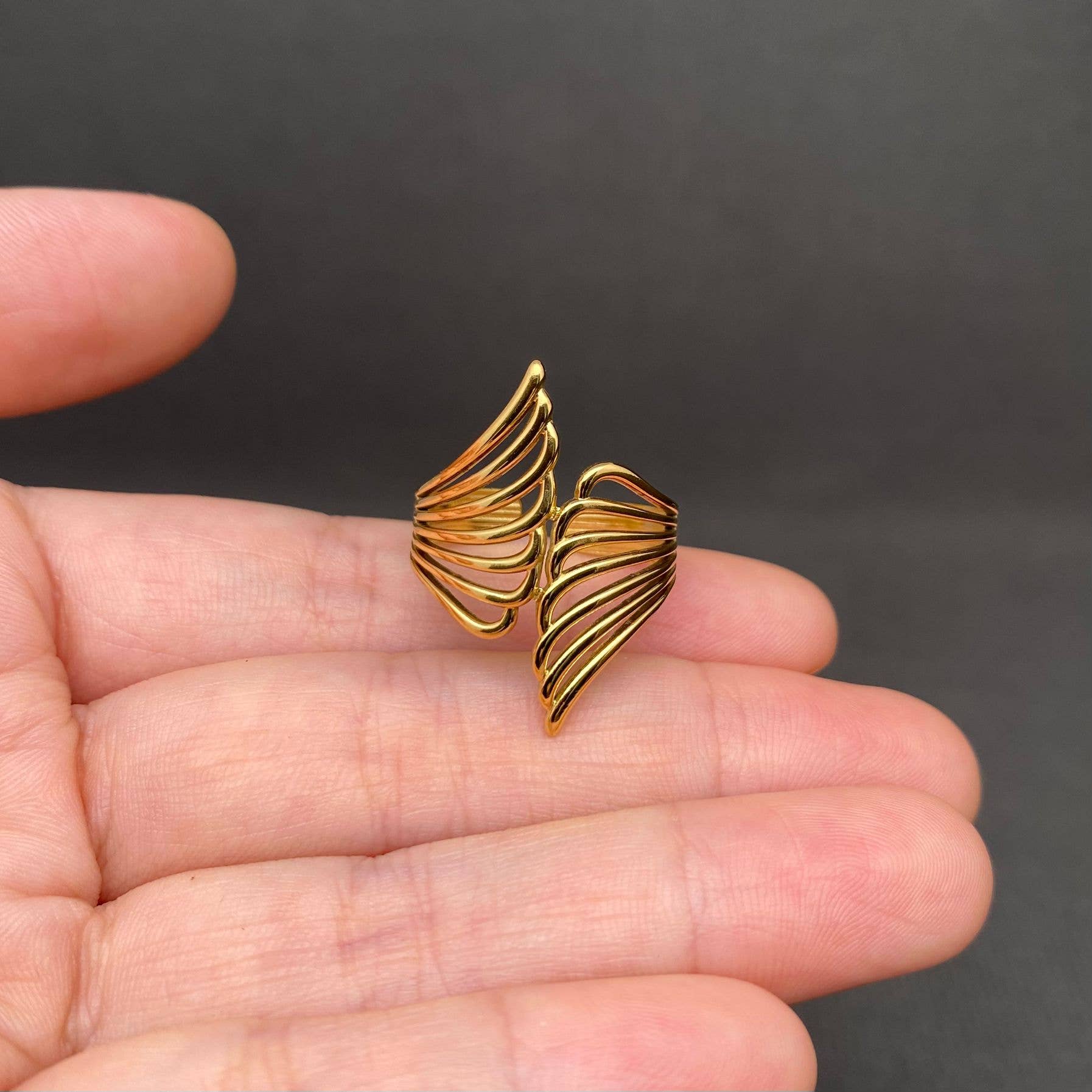 Mio Queena - Hollowed Wings 18K Gold Plated Stainless Steel Ring - FGS