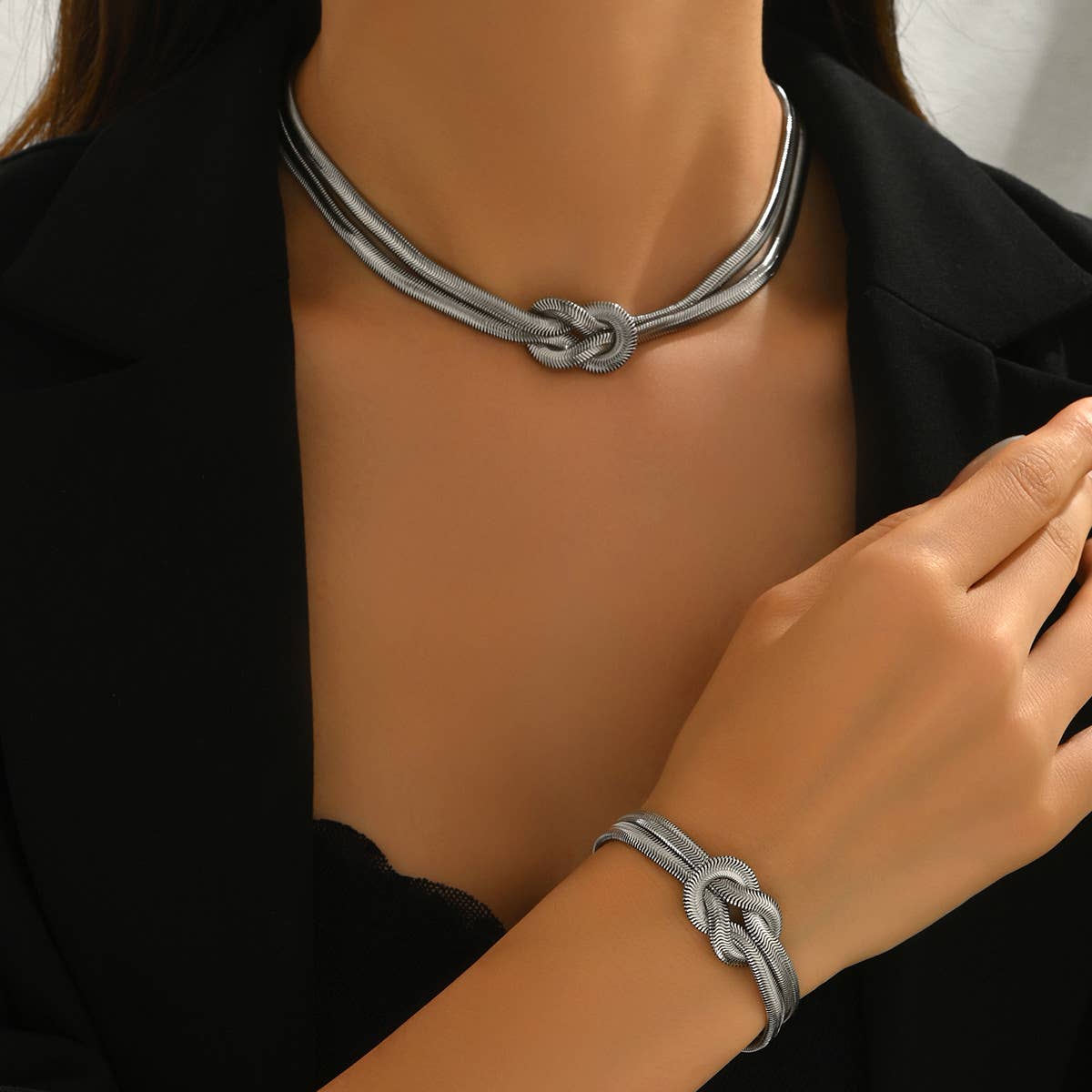 Lyonlee - Eternal Knot Bracelet