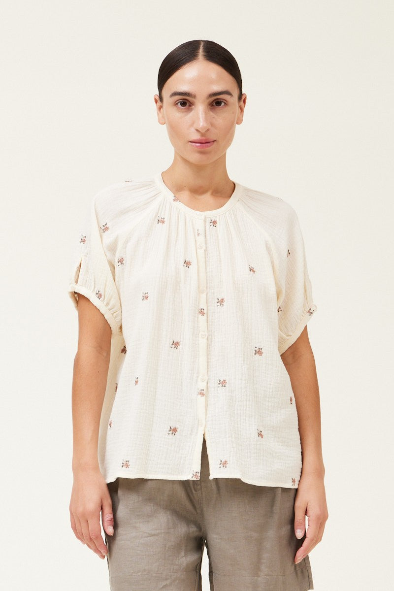 SHORT SLEEVE EMBROIDERED BLOUSE