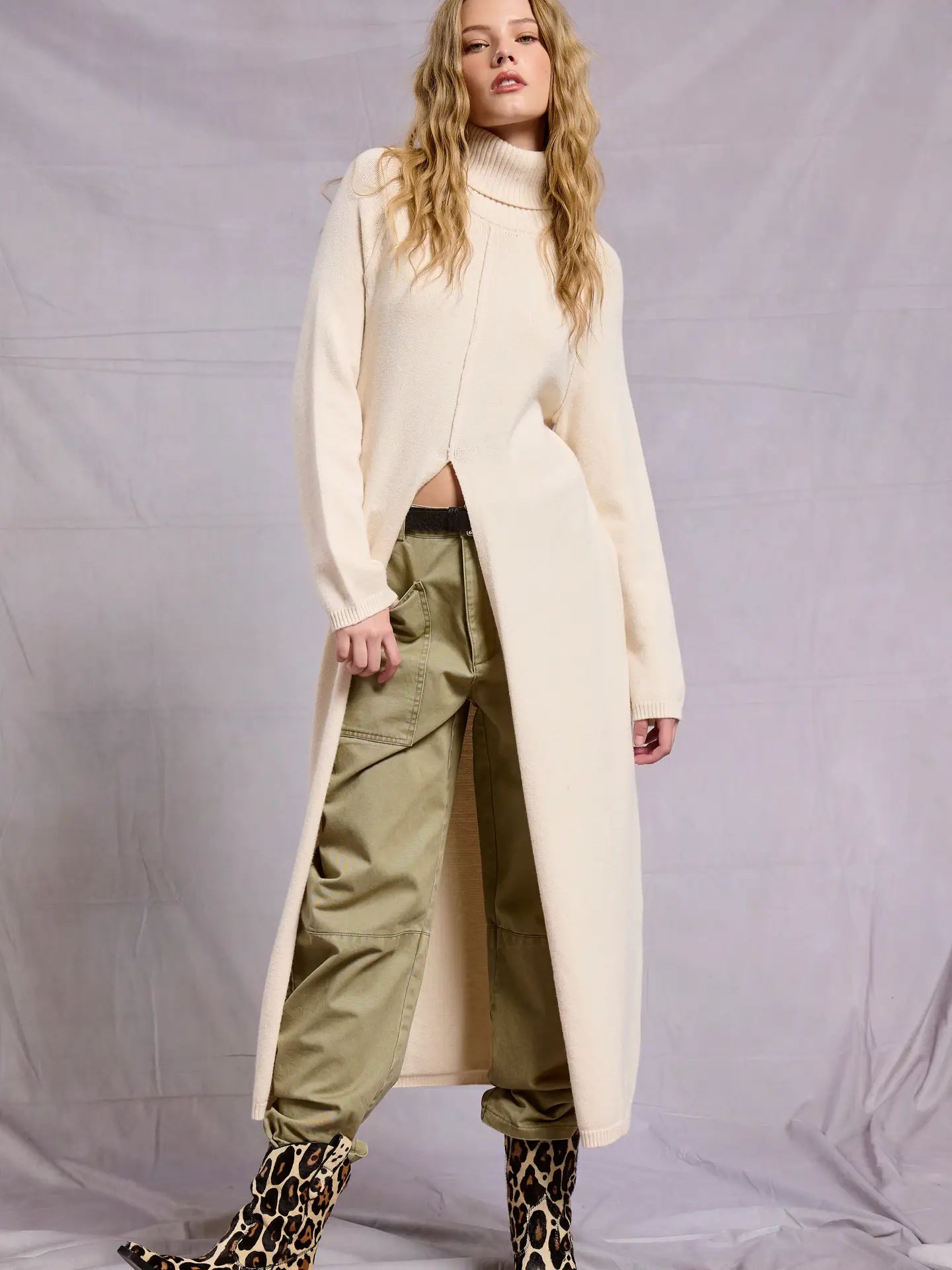 DETAIL TURTLENECK TUNIC SWEATER DRESS WITH SLIT