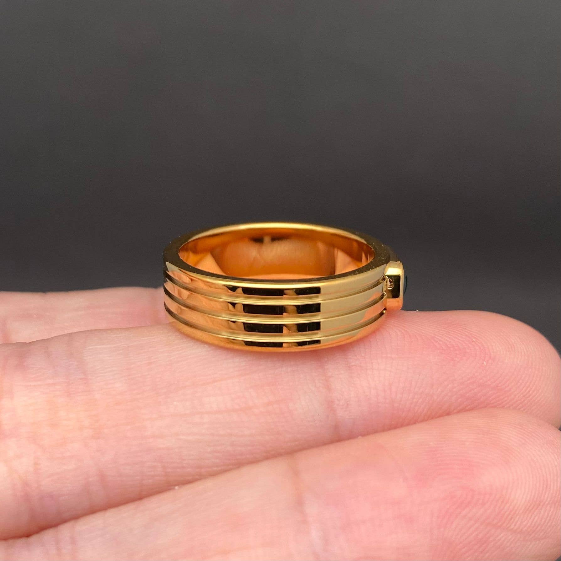Mio Queena - Green Zircon inlaid 18K Gold Plated S.Steel Ring - FGS