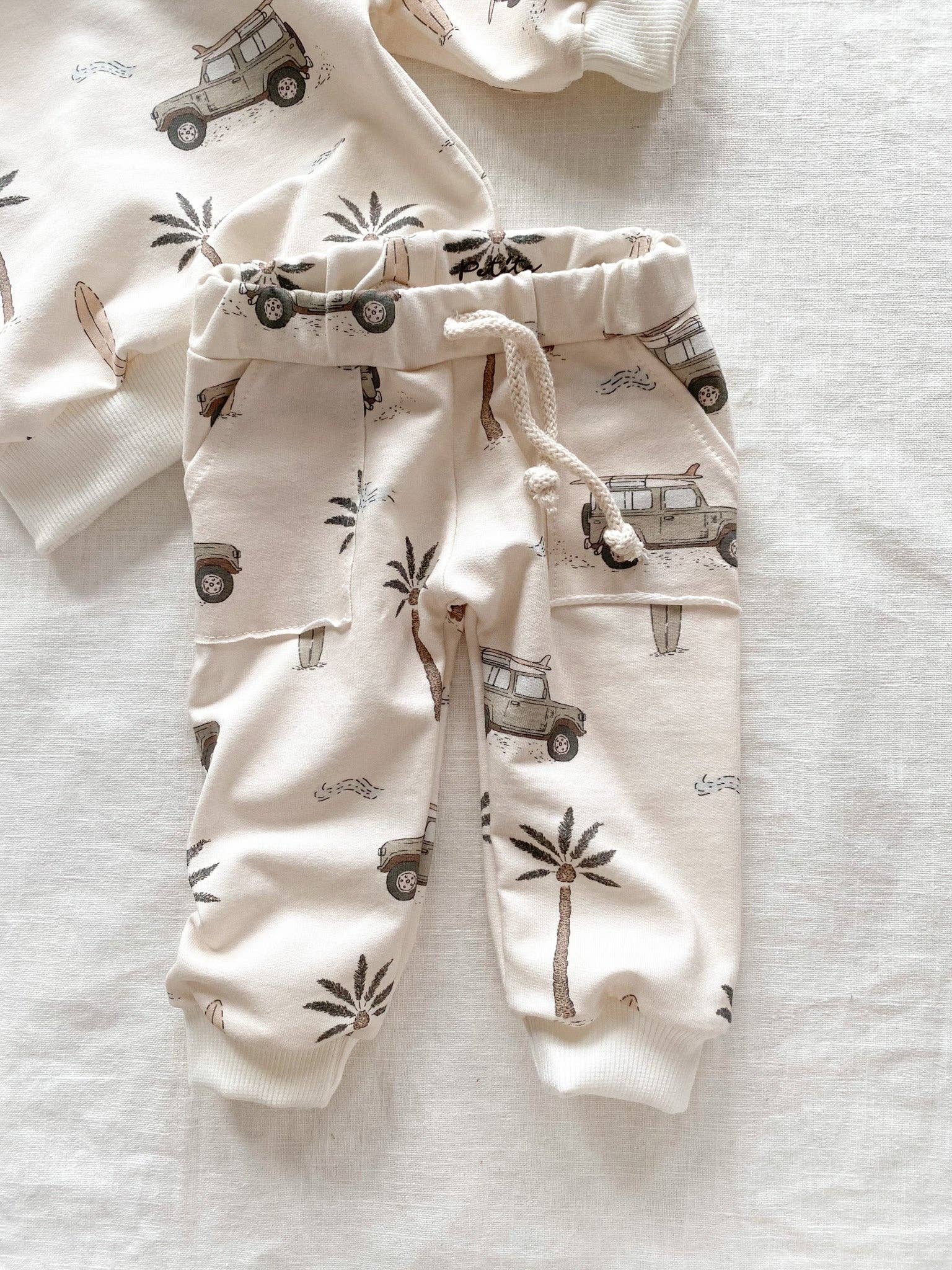 PETITE EvelinaApparel - Baby sweatpants / cars & palm trees: