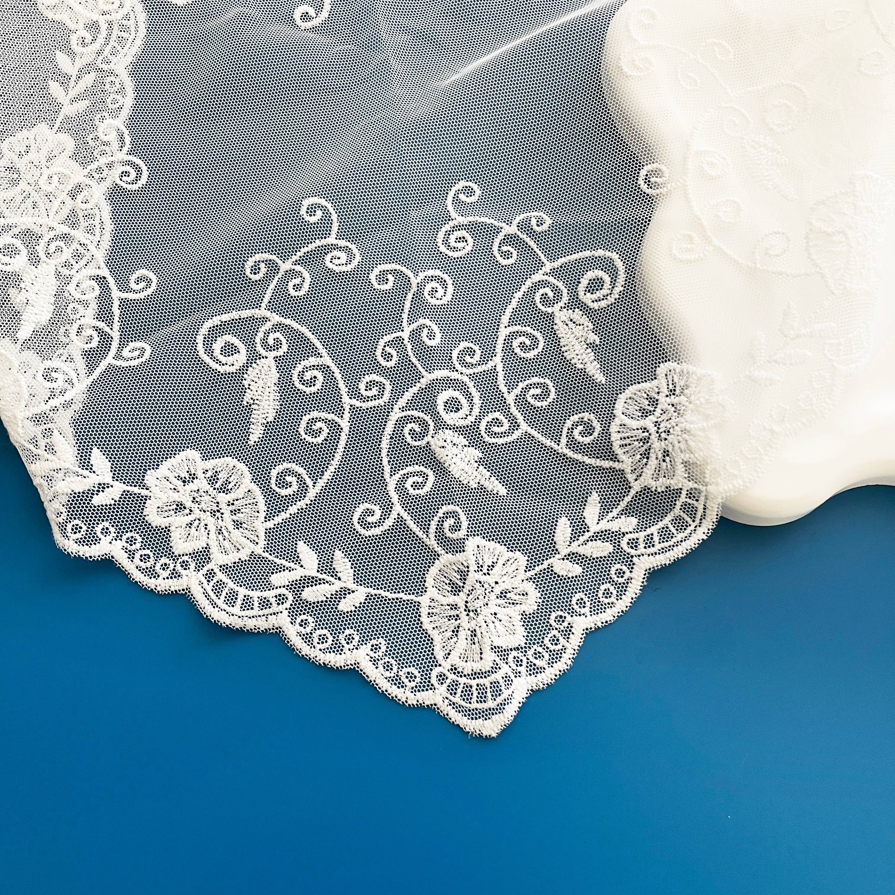 SoapElenGlen - Retro Lace Floral Head Scarf,Flower BranchTriangular Scarf