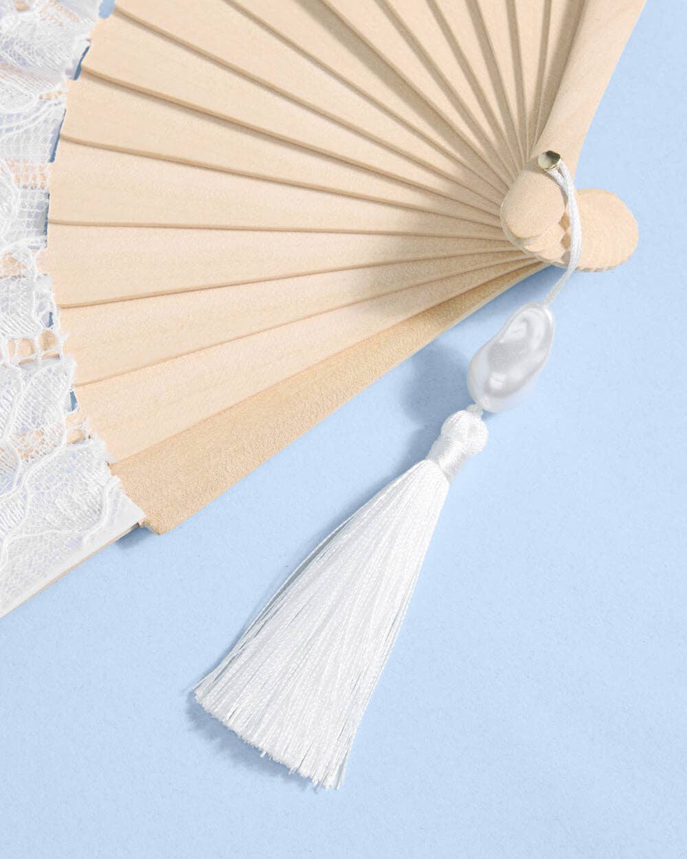 xo, Fetti - White Lace Bride to Be Folding Fan | Bridal Accessory