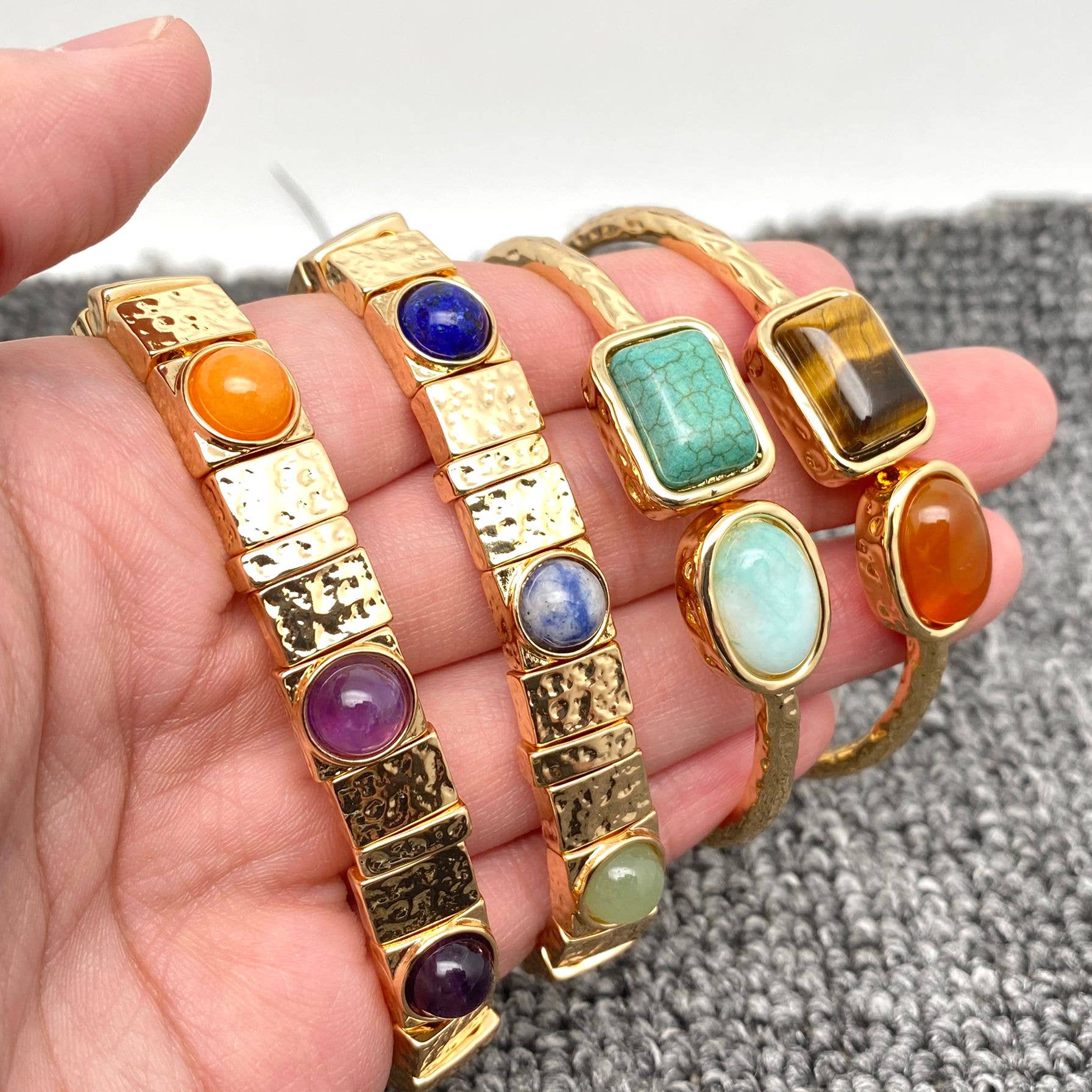 Mio Queena - Vintage Inlaid Stone Gilded Bangle & Elastic Bracelet - CS