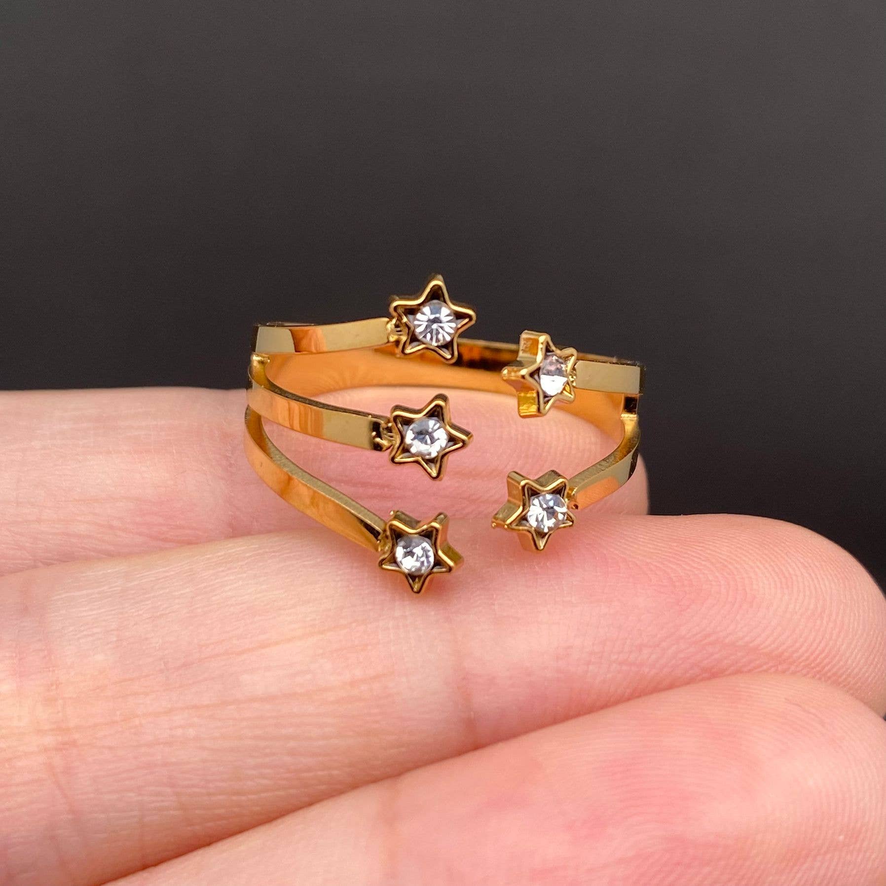 Mio Queena - Geometric Zircon 18K Gold Plated Stainless Steel Ring - FGS