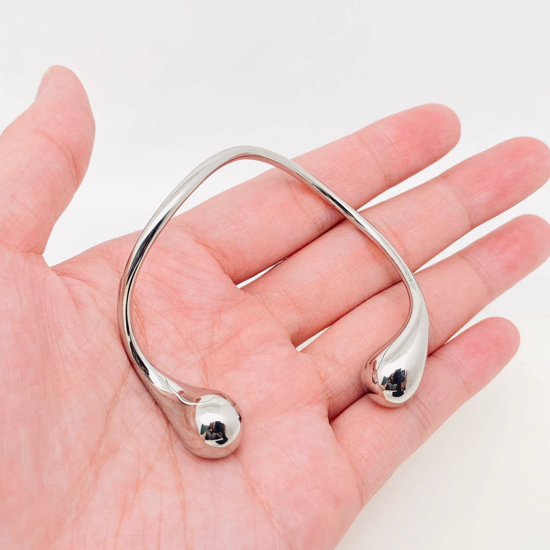 Mio Queena - Double Drops 18K Gold Plated Stainless Steel Bangle - FGS