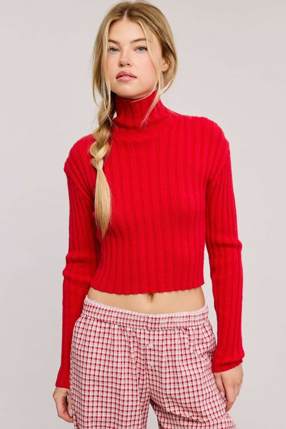 RIBBED-KNIT TURTLENECK SWEATER