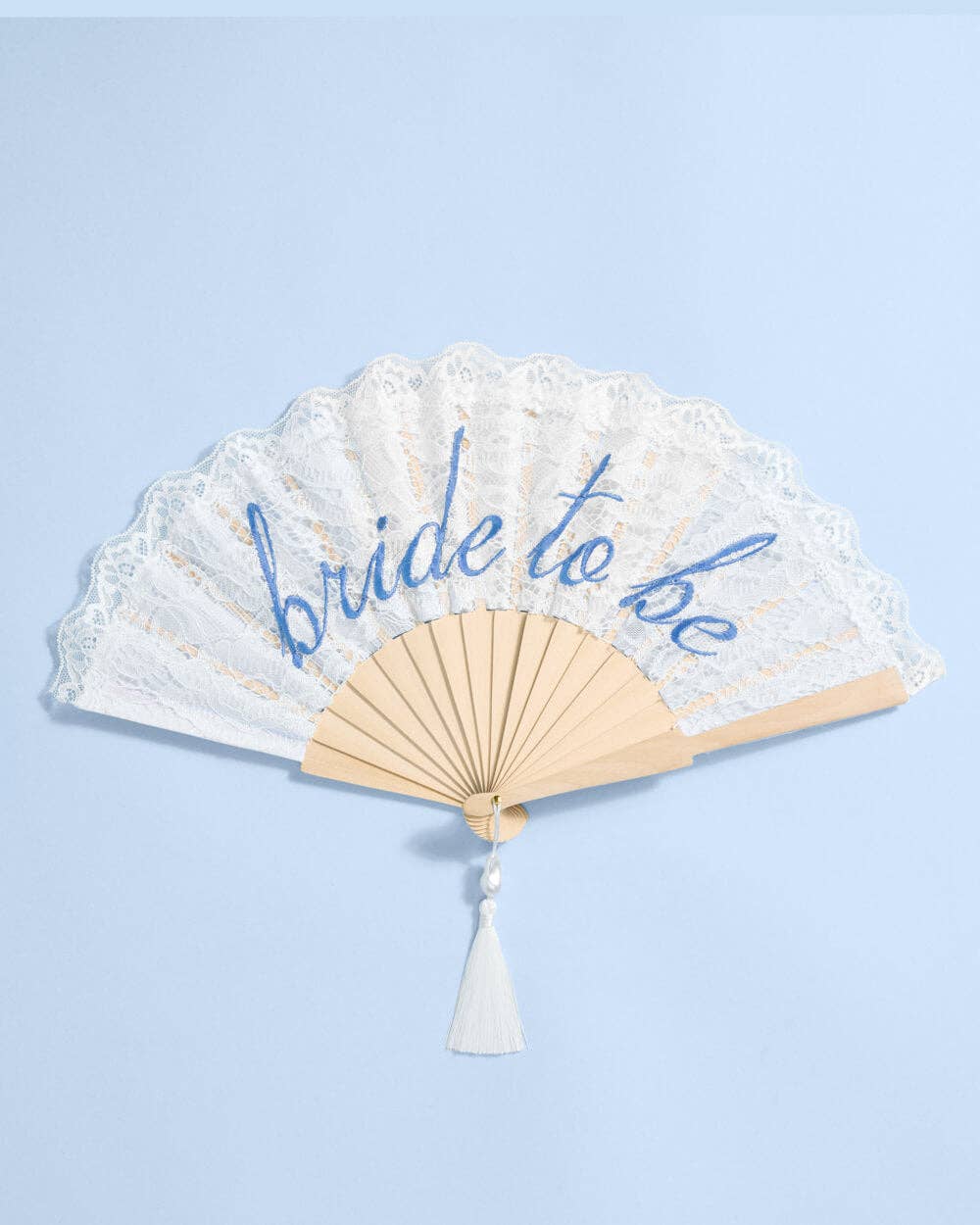 xo, Fetti - White Lace Bride to Be Folding Fan | Bridal Accessory