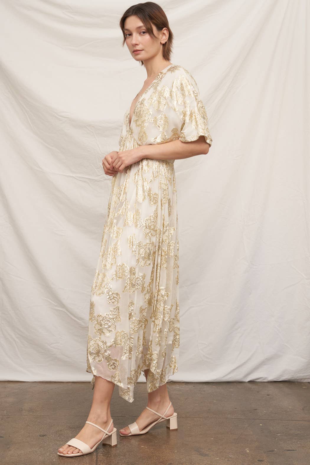 En Crème - V-Neck Kimono Sleeve Maxi Dress