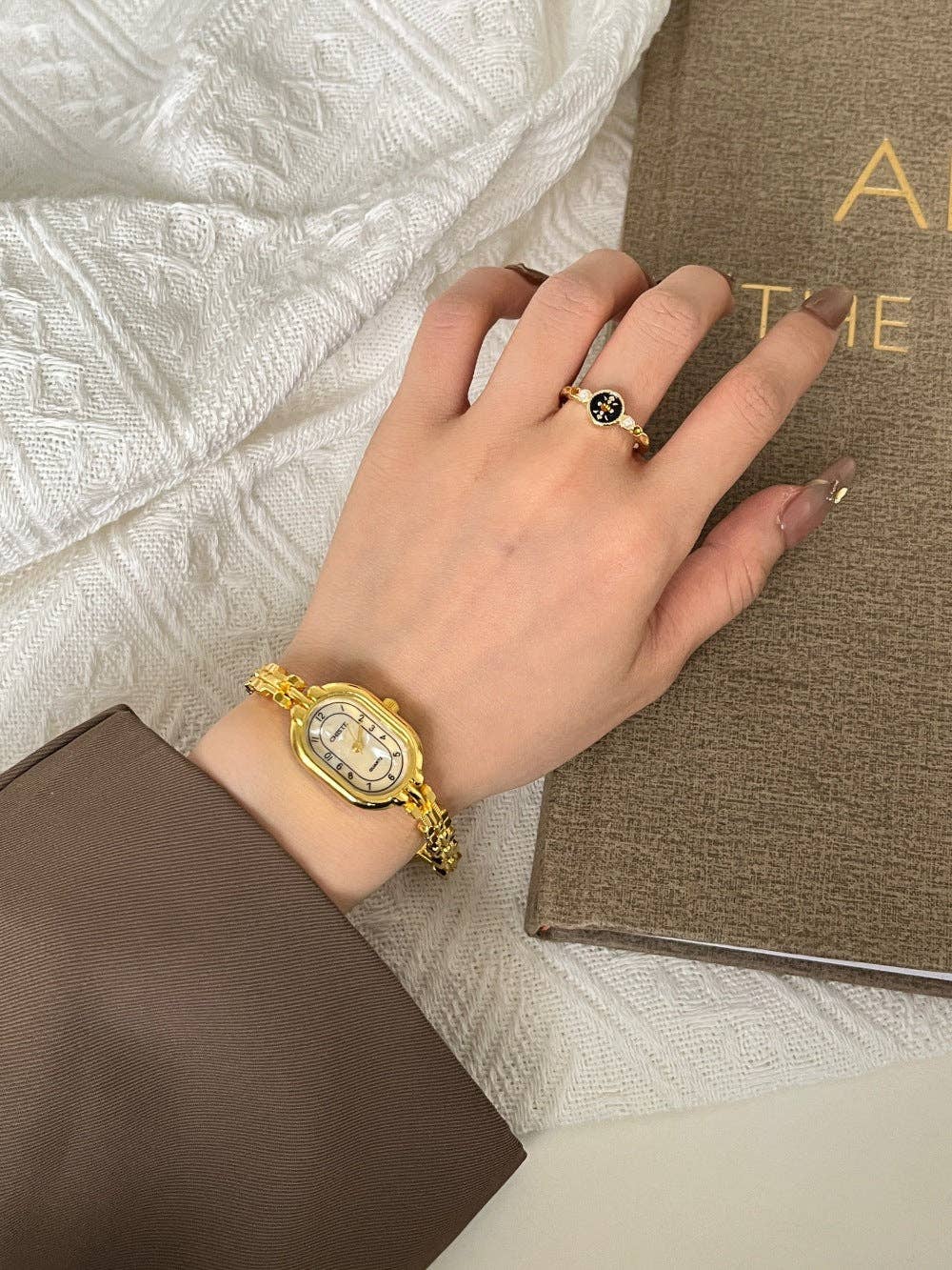 Dipped Shop - Vintage Gold Oval Bracelet Quartz Watch