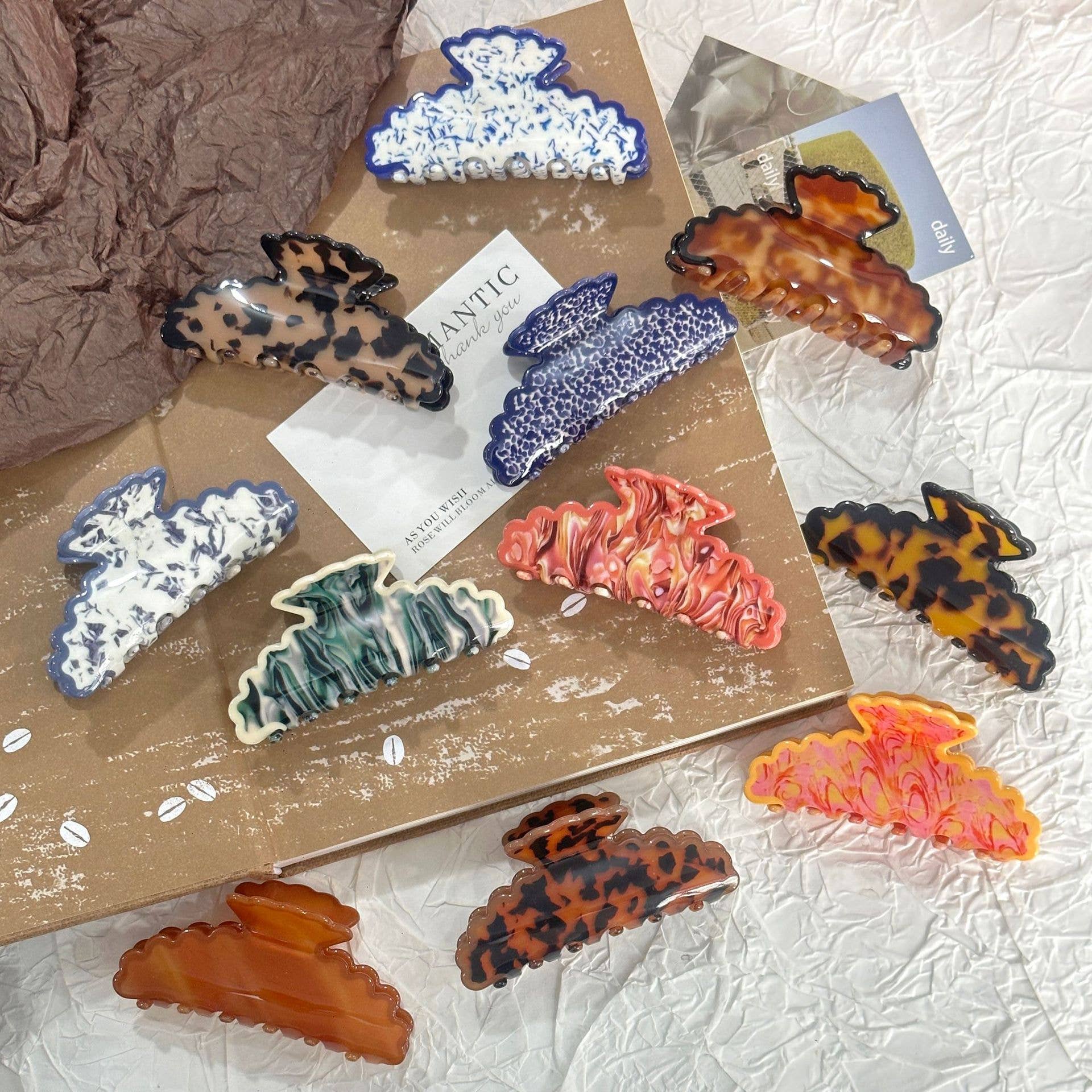 SoapElenGlen - Artistic Wave Edged Spotted Tie Dye Hair Claws