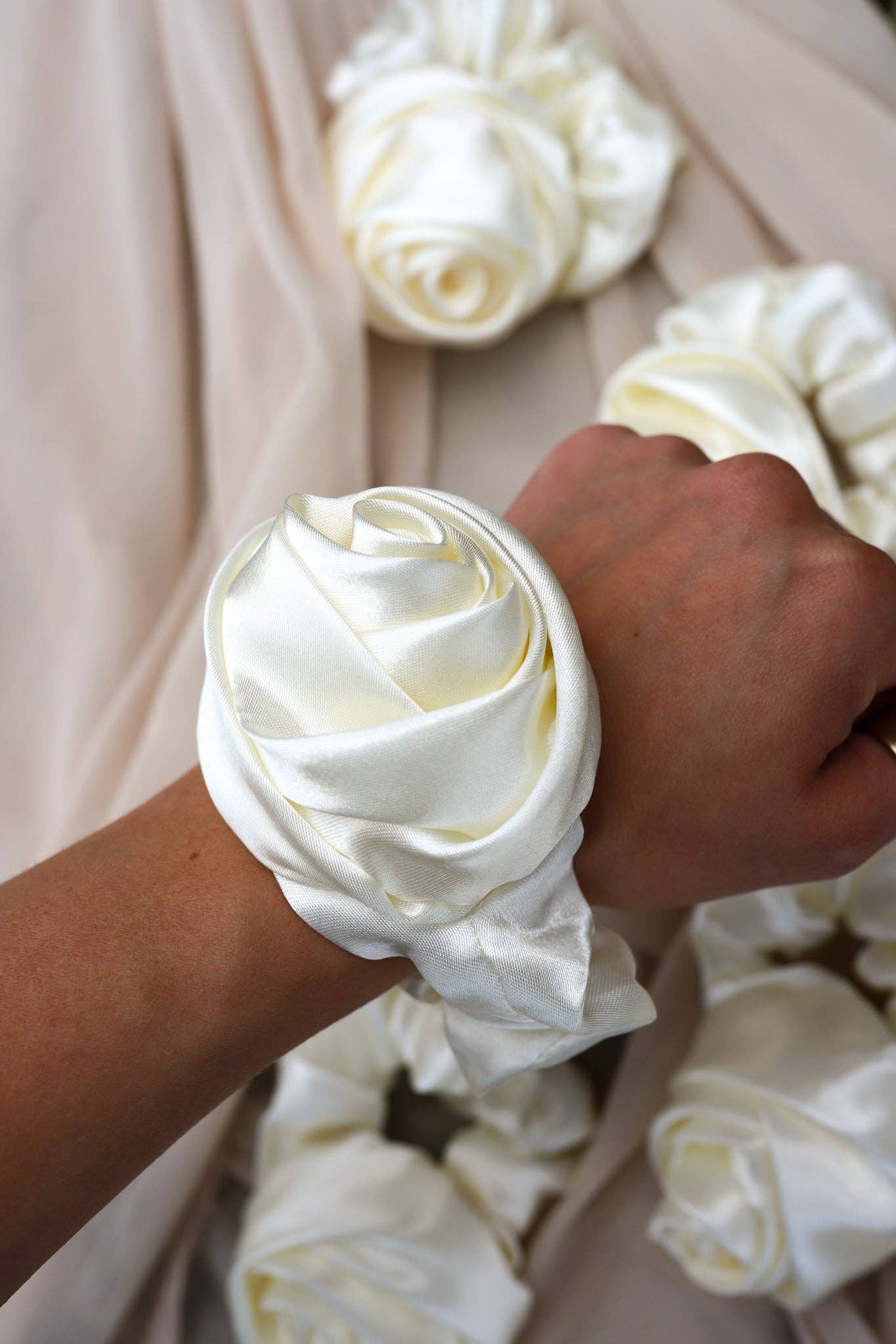 KAXI - ROSETTE SCRUNCHIE