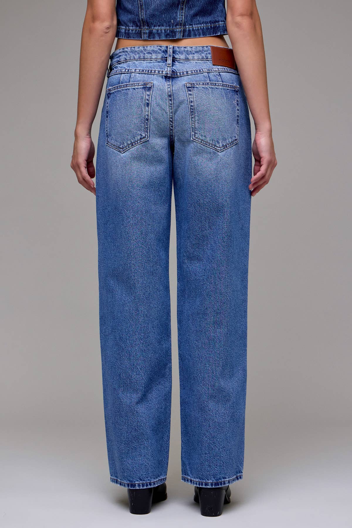 Hidden Jeans - Medium Wash Classic Clean Low Slung Baggy