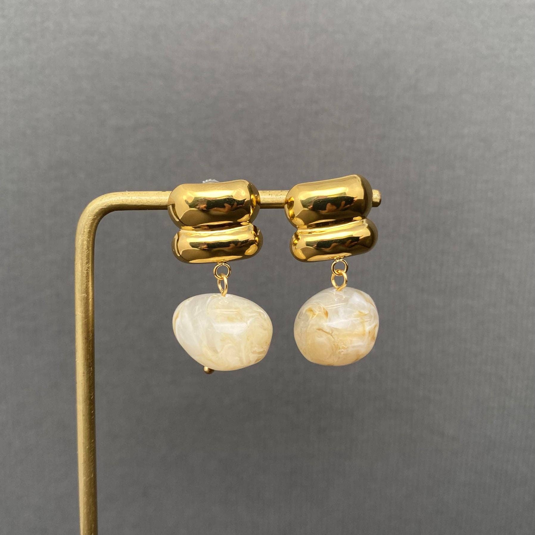 Mio Queena - Resin Glossy 18K Gold Plated S.Steel Post Earrings - FGS