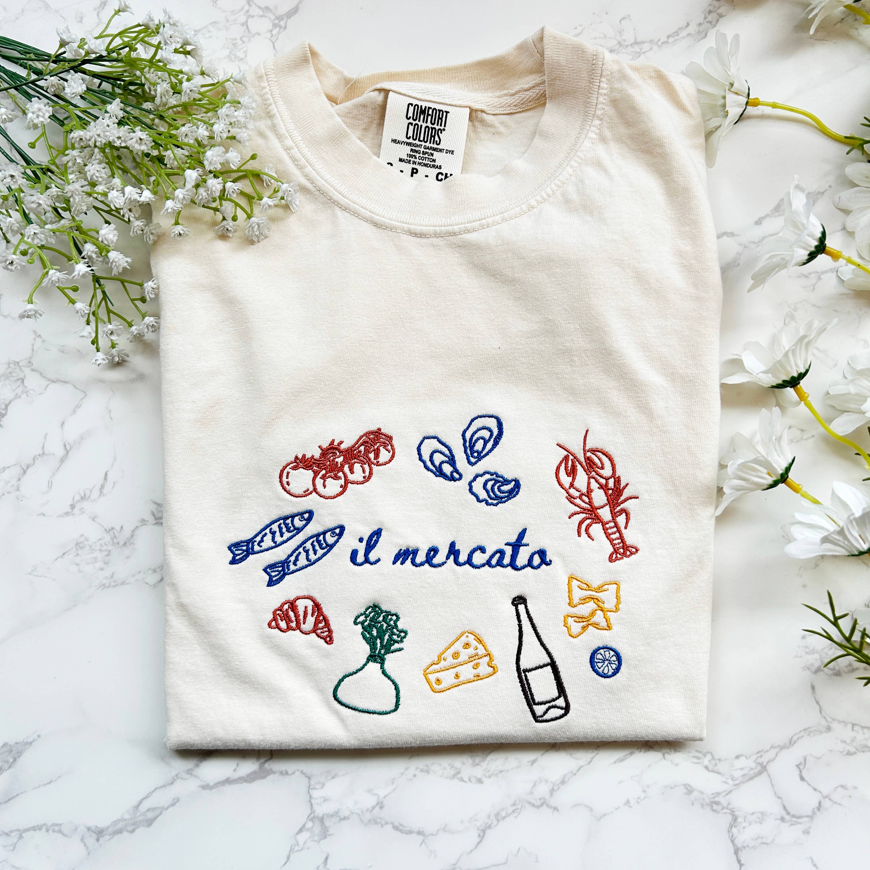 Plantiful Design Co - Embroidered Il Mercato Italian Market Trendy Tshirt