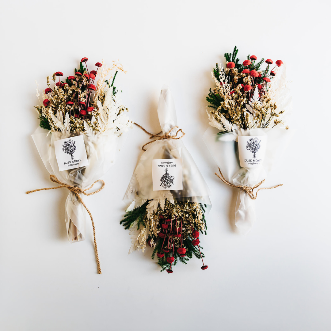 Giften Market - Holly Dried Flower Mini Bouquet - Hostess Gift for Holidays