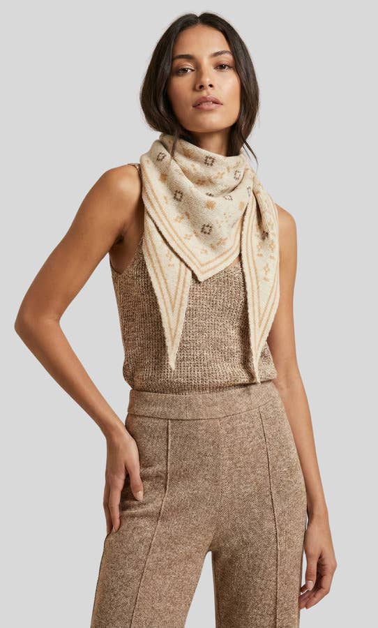 SAACHI - Foulard Knit Triangle Scarf