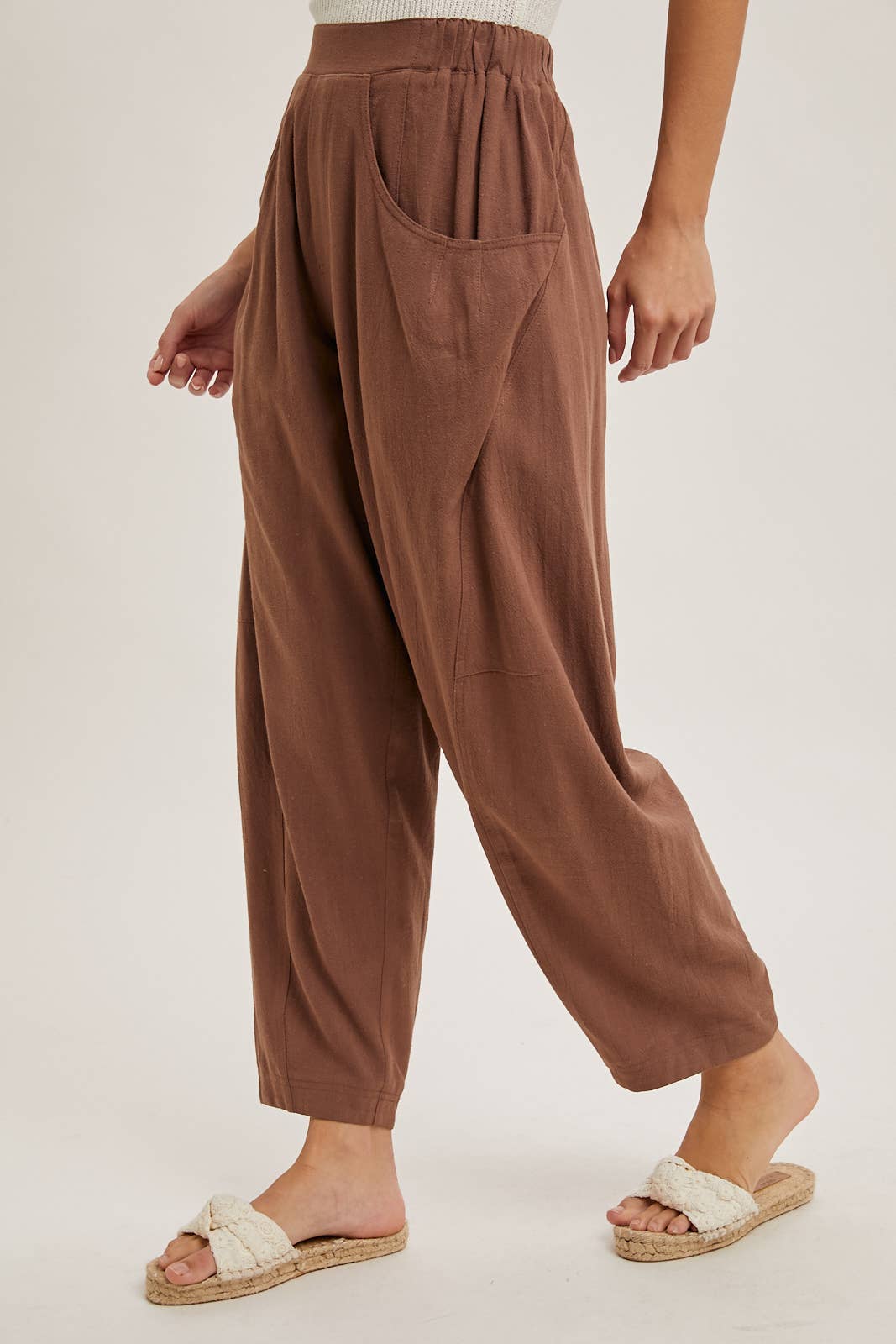 Bluivy - RELAXED BARREL PANTS WITH POCKETS