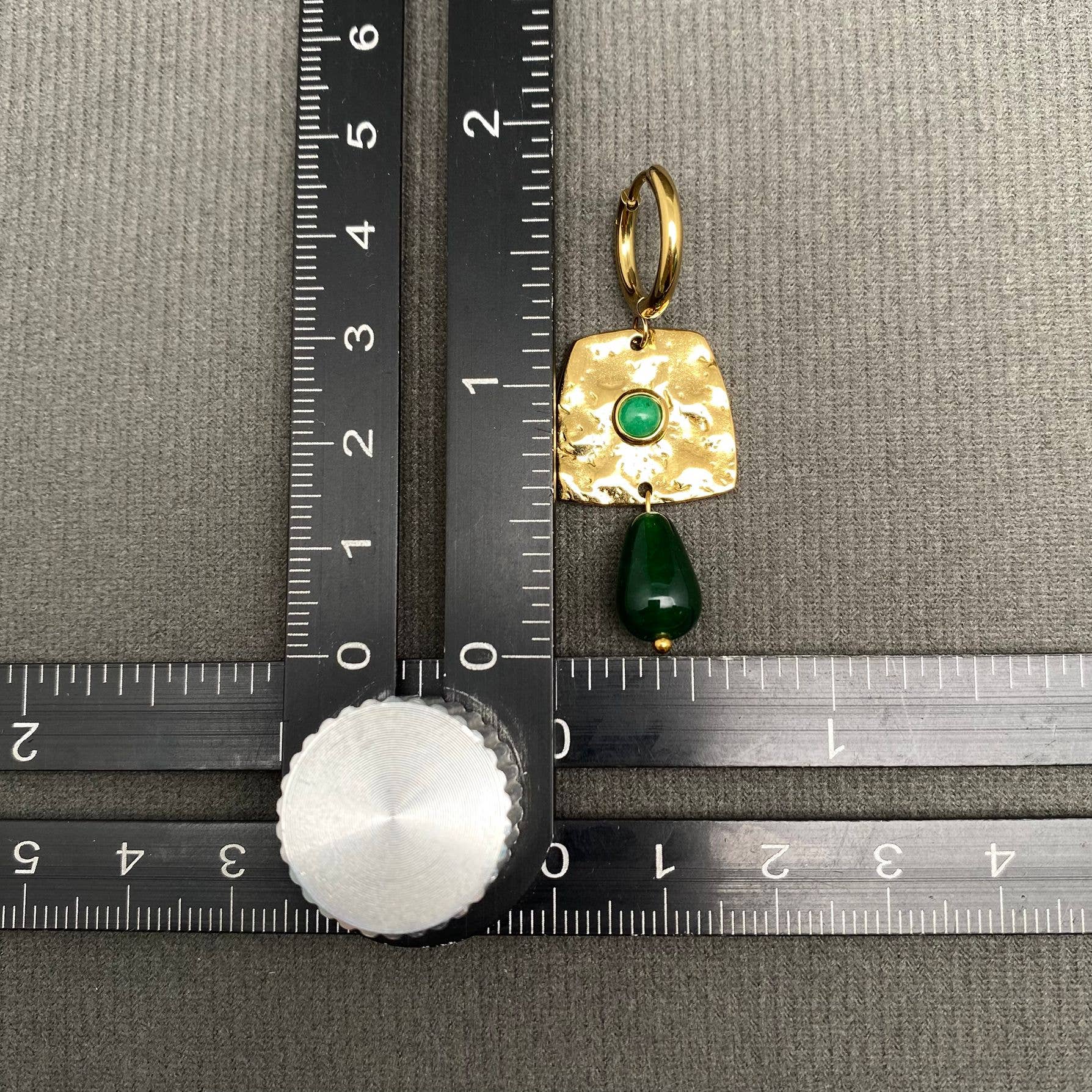 Mio Queena - Green Aventurine Square 18K Golden SS Huggie Earrings - FGS