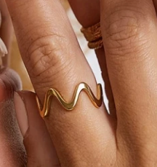 HoopLa - Zig Zag - Wave Stacking Steel 114K Band Ring