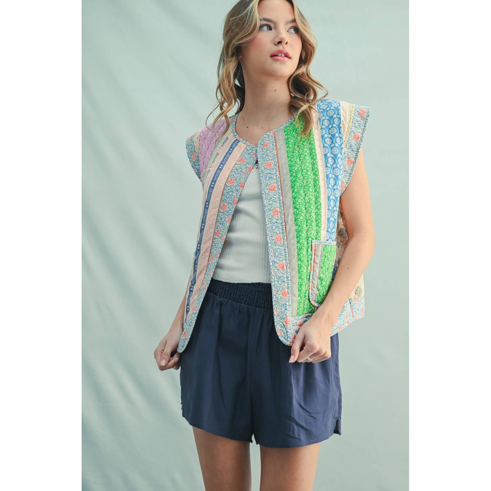 MIXED PATTERN CAP SLEEVE OPEN VEST WITH POCKETS
