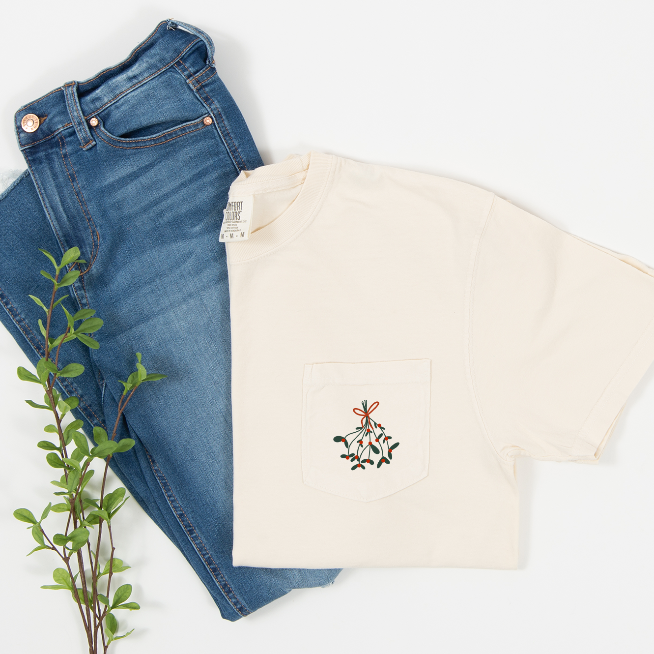 designtwentyfive - Tis The Damn Season Pocket Tee