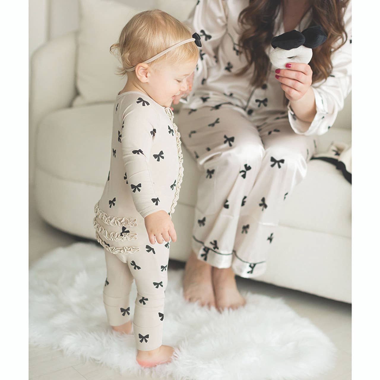 Stephan Baby by Creative Brands - Cozy Romper with Ruffles - Bow