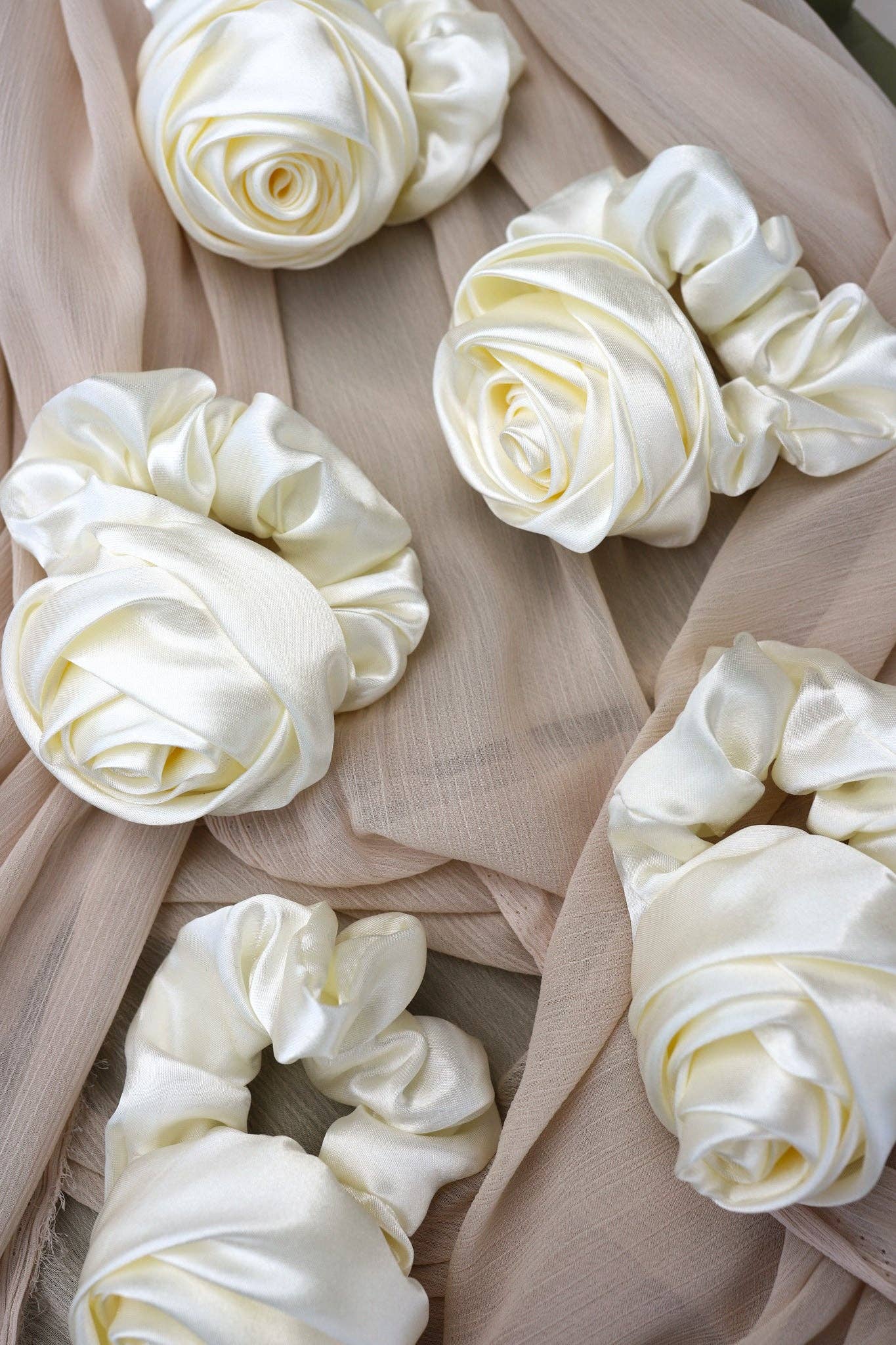 KAXI - ROSETTE SCRUNCHIE