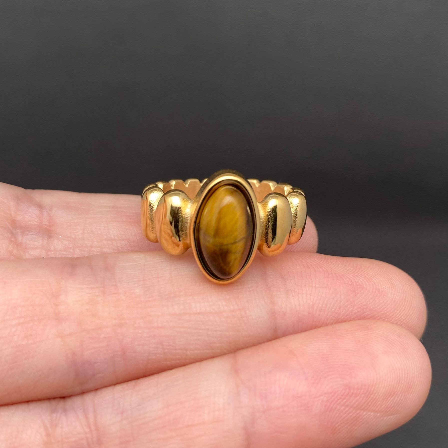 Mio Queena - Tiger's Eye Stone & Shell 18K Golden S.Steel Ring - FGS/CS
