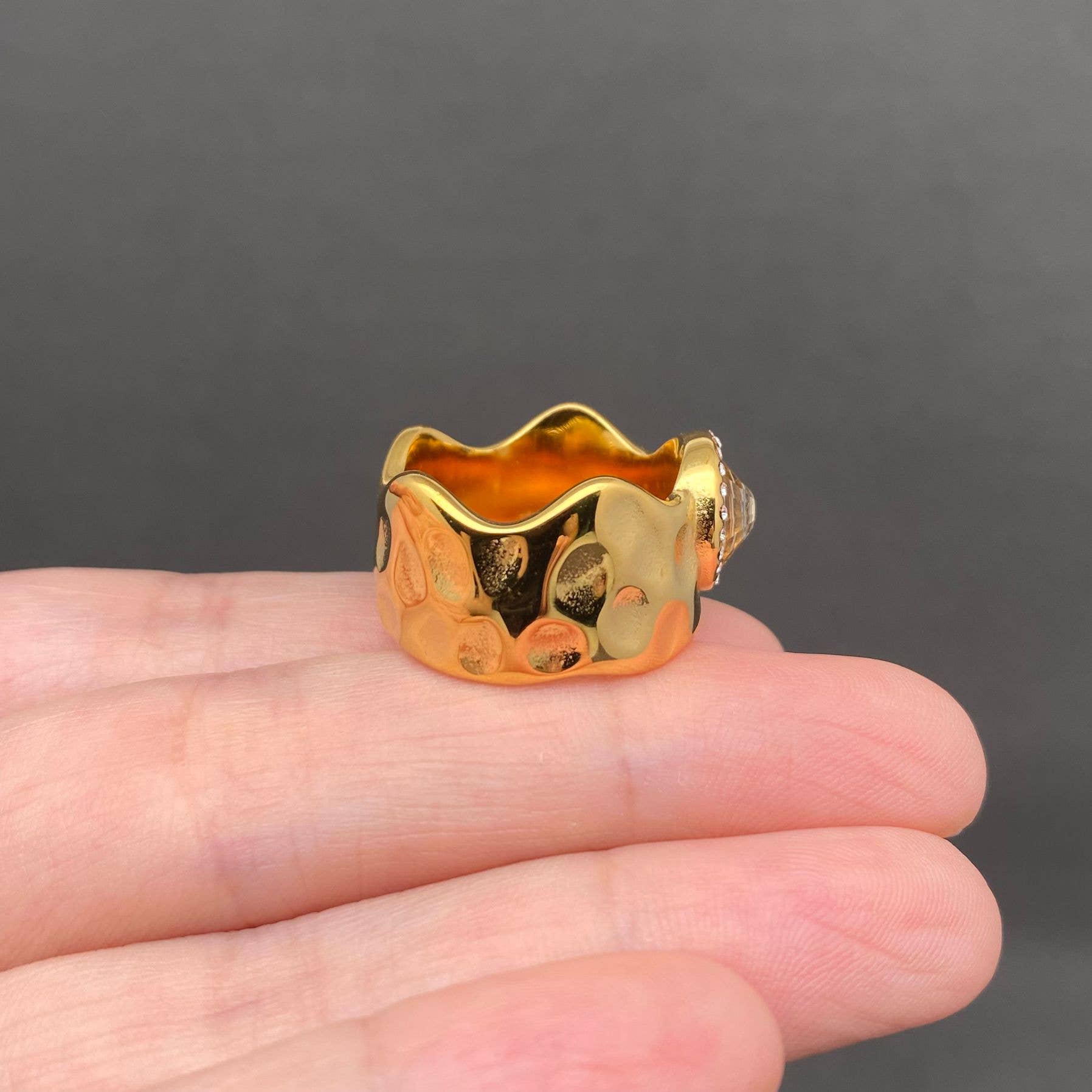 Mio Queena - Zircon Inlaid 18K Gold Plated Stainless Steel Ring - FGS