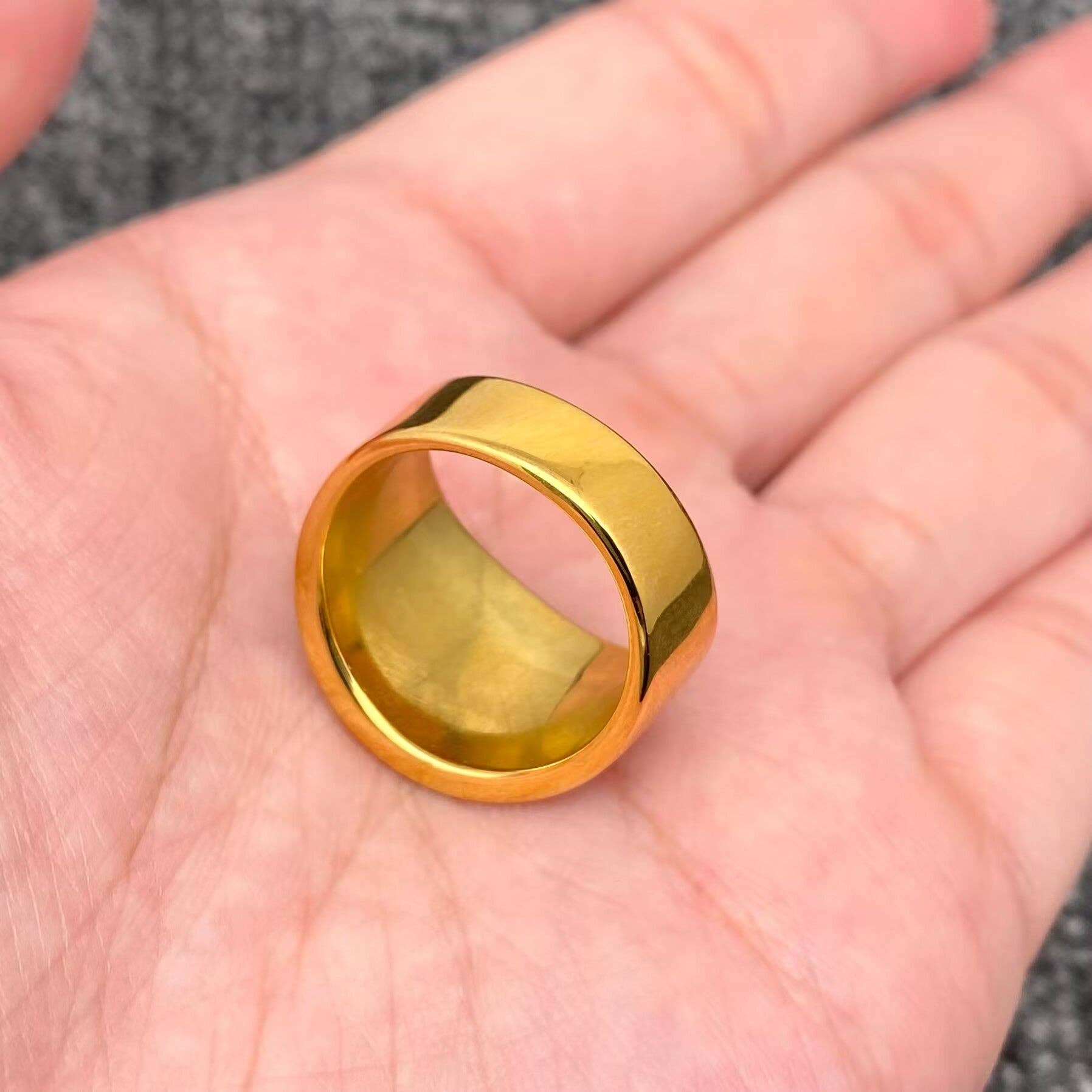 Mio Queena - Inlaid Bar Shell 18K Gold Plated Stainless Steel Ring - FGS