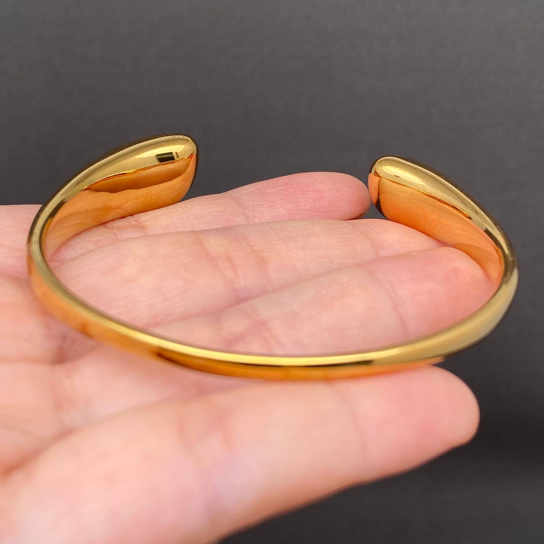 Mio Queena - Double Zircon 18K Gold Plated Stainless Steel Cuff - FGS