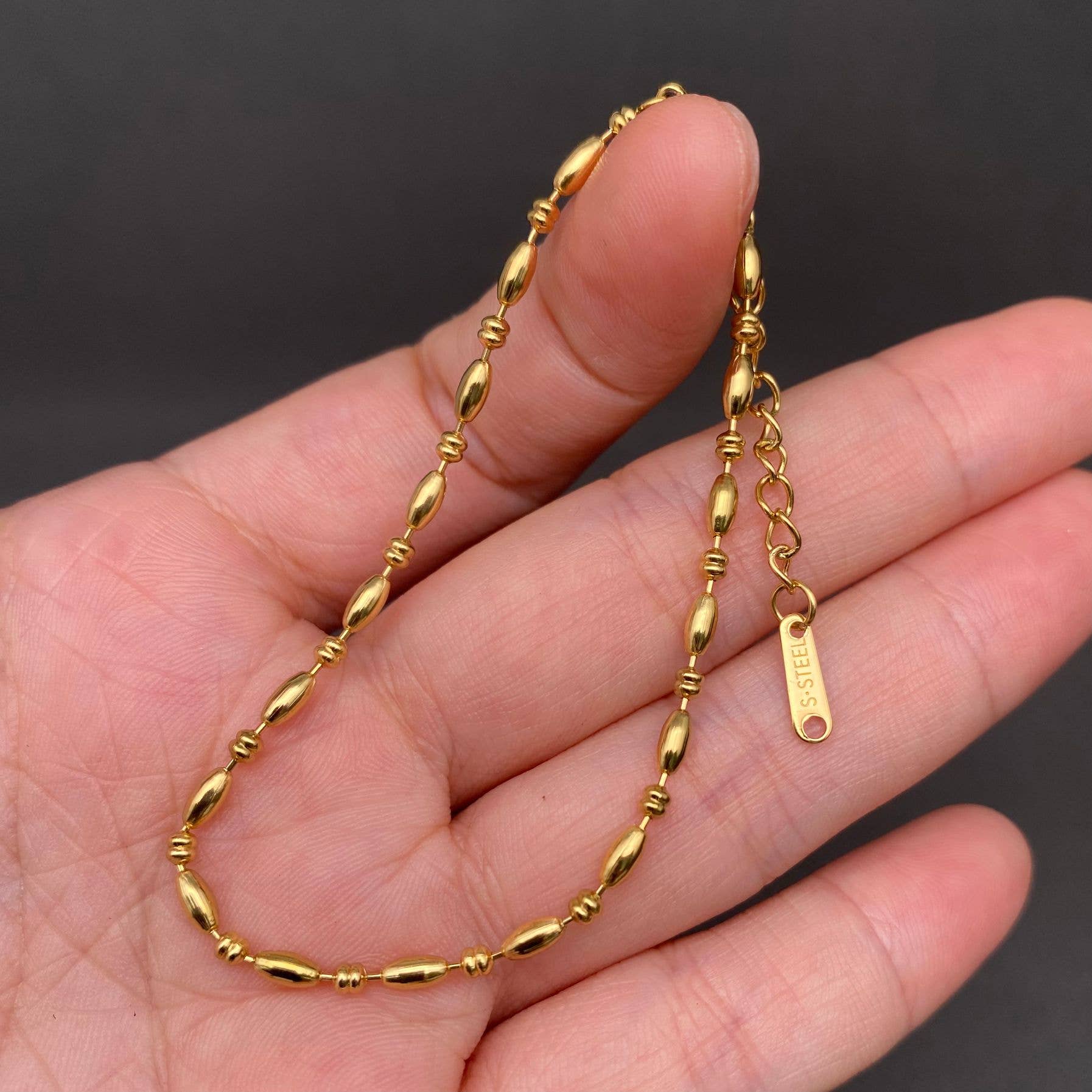 Mio Queena - Glossy 18K Gold Plated Stainless Steel chain Bracelet