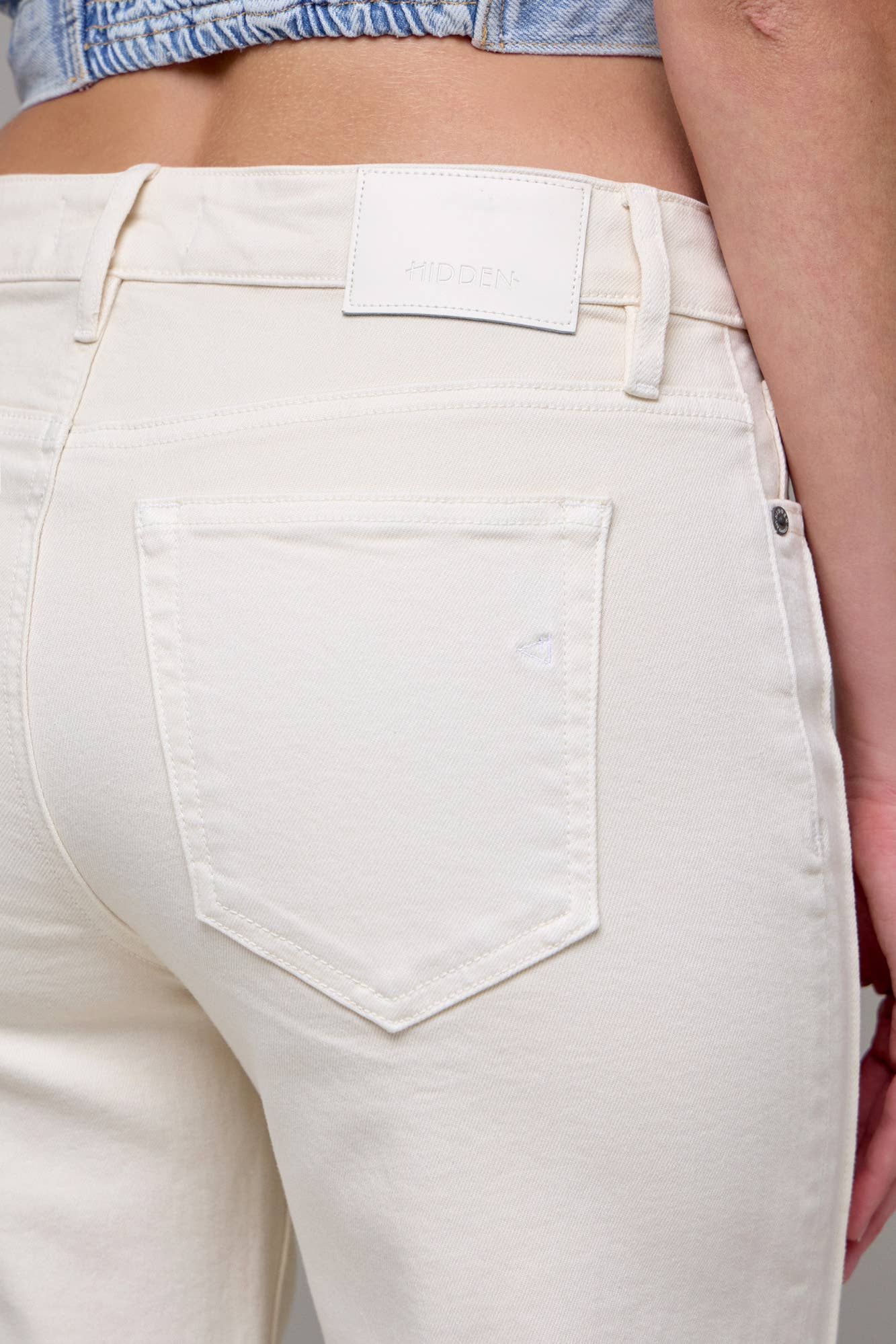 Hidden Jeans - Ecru Wash Pintuck Mid Rise Comfort Flare