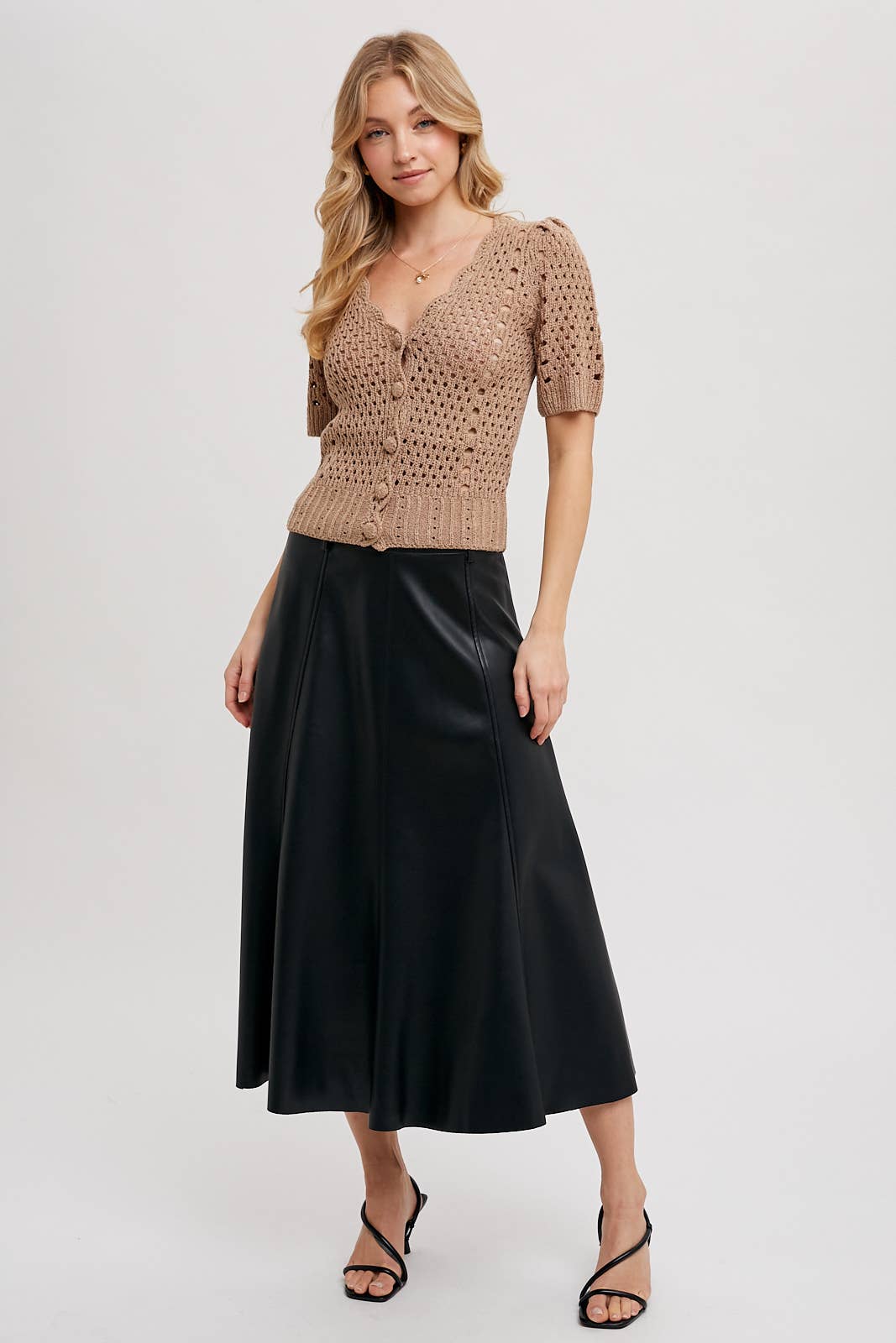 Bluivy - CROCHET BUTTON DOWN V-NECK TOP