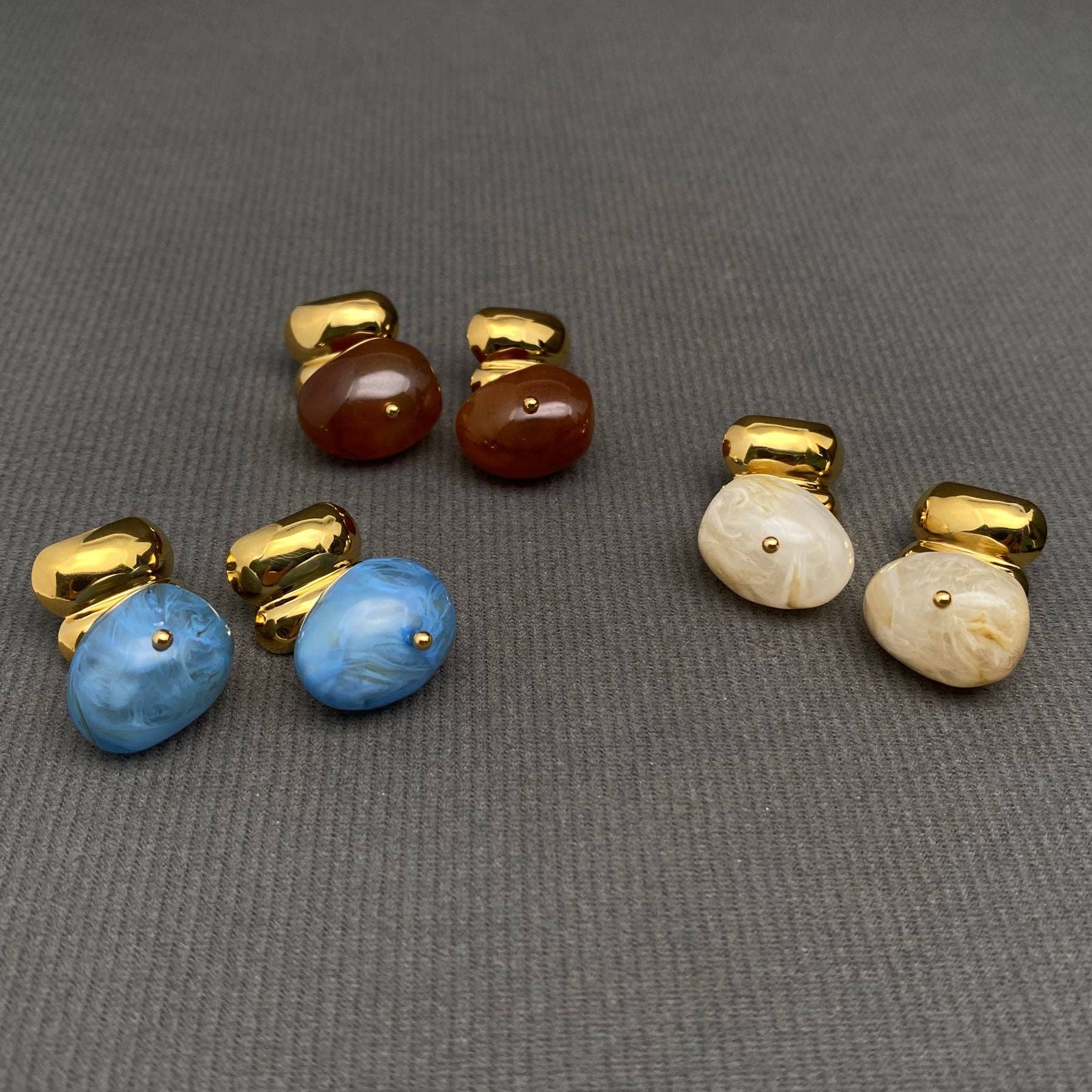 Mio Queena - Resin Glossy 18K Gold Plated S.Steel Post Earrings - FGS
