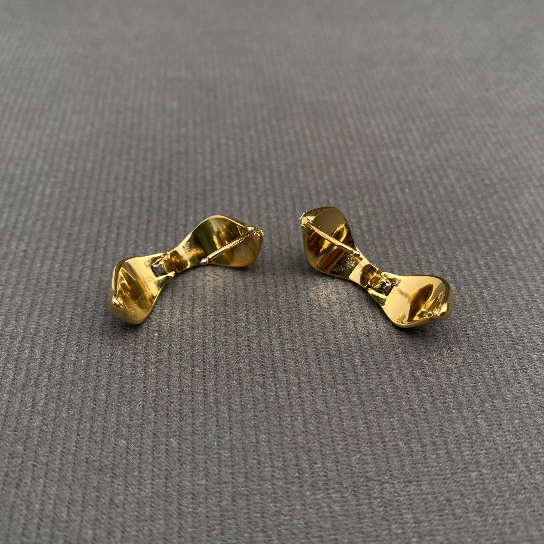 Mio Queena - Zircon Inlaid Glossy 18K Gold Plated SS Hoop Earrings - FGS