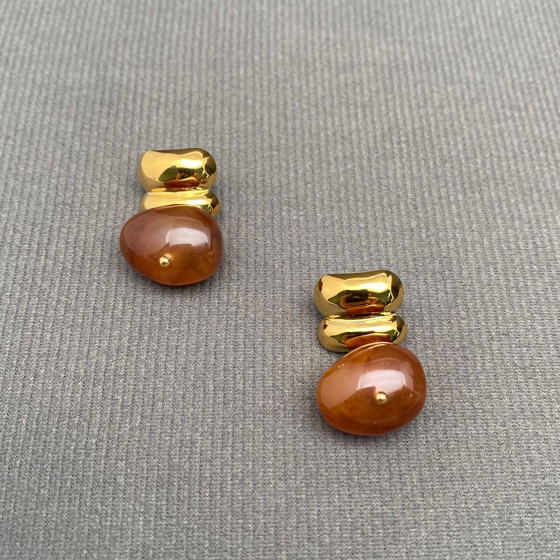 Mio Queena - Resin Glossy 18K Gold Plated S.Steel Post Earrings - FGS