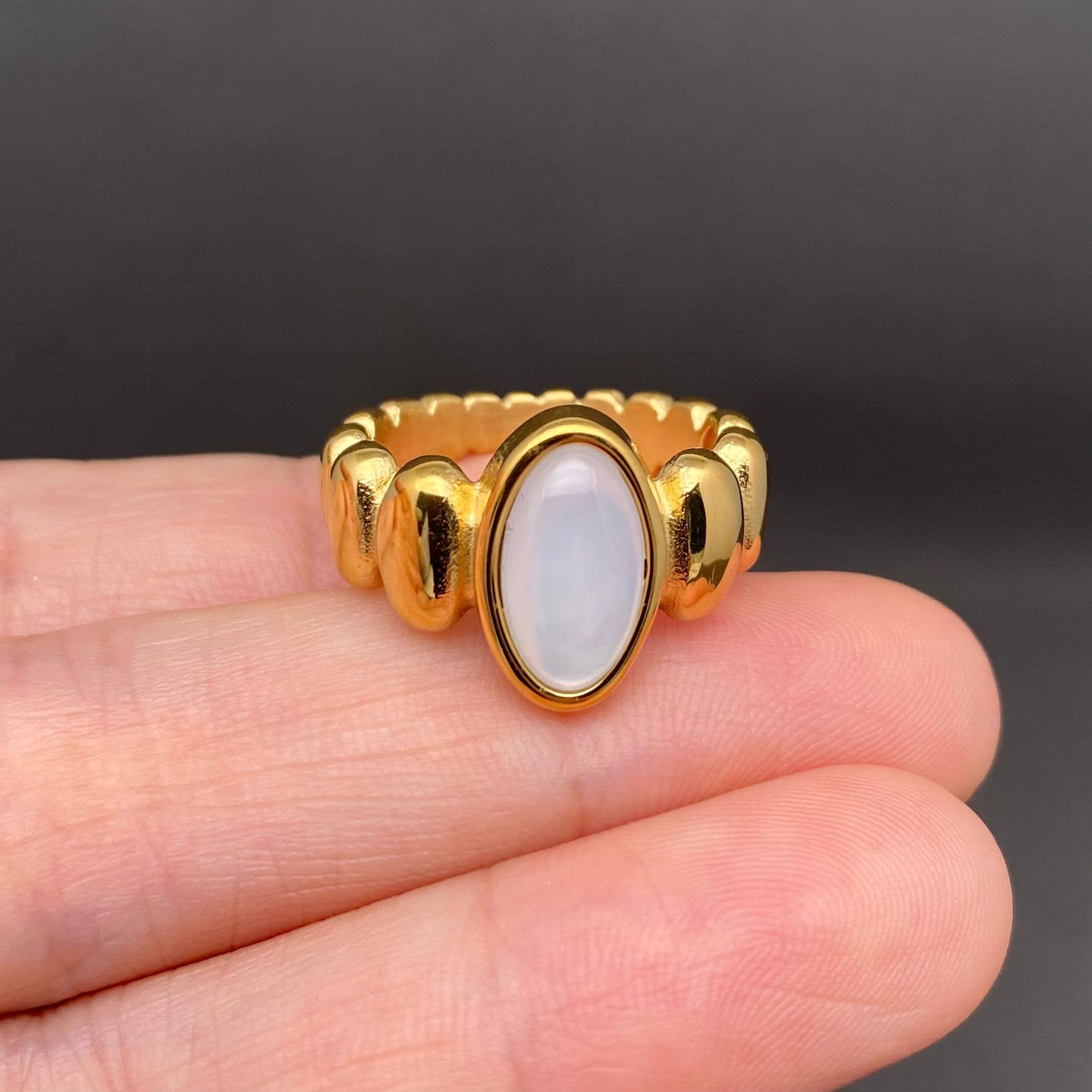 Mio Queena - Tiger's Eye Stone & Shell 18K Golden S.Steel Ring - FGS/CS