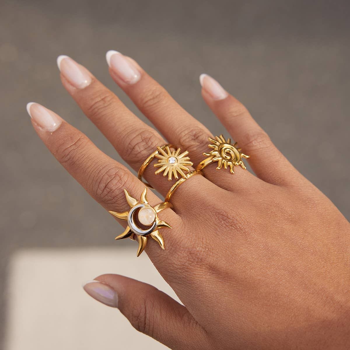 Lyonlee - Spiral Sun Statement Ring