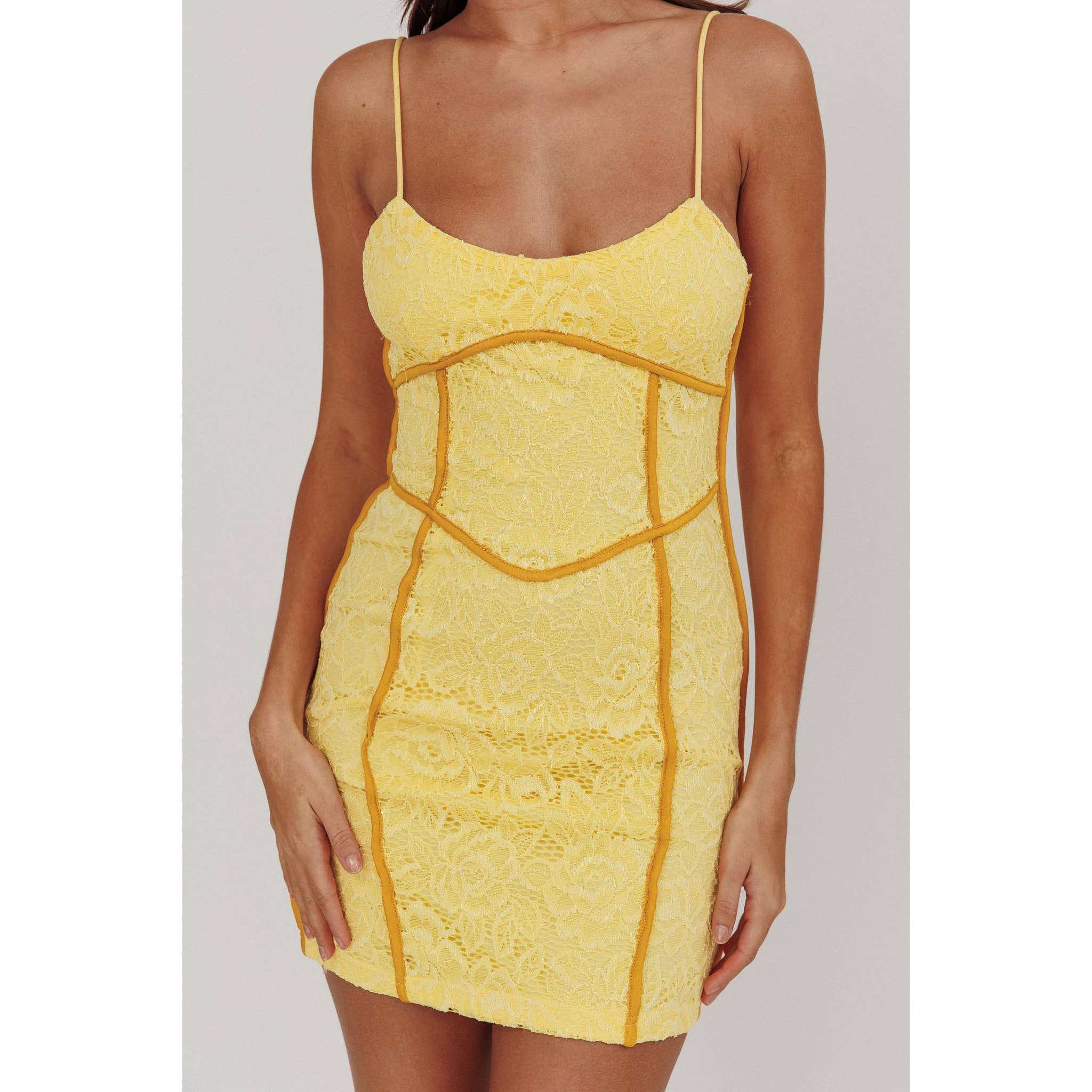 FLORAL LACE MINI DRESS