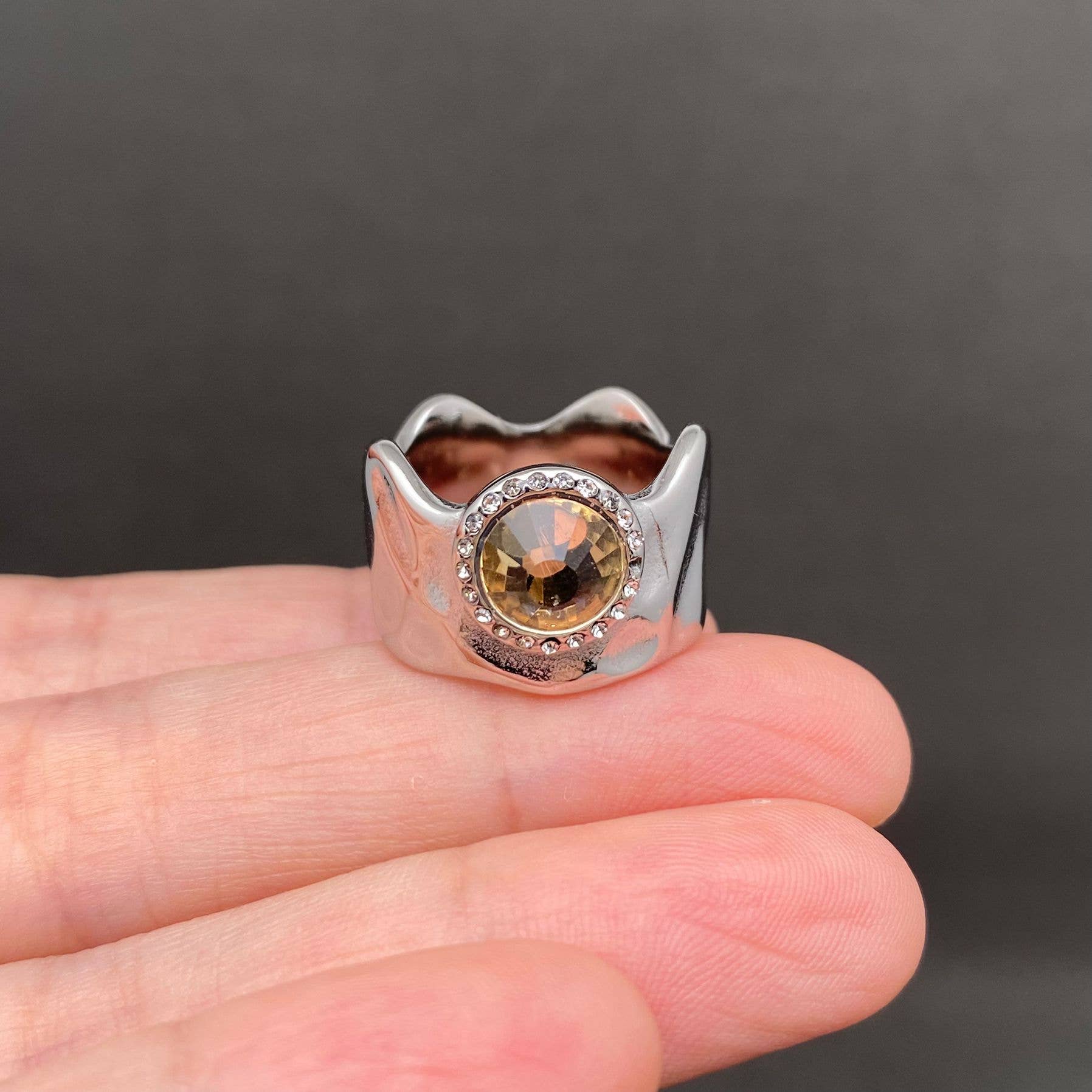 Mio Queena - Zircon Inlaid 18K Gold Plated Stainless Steel Ring - FGS