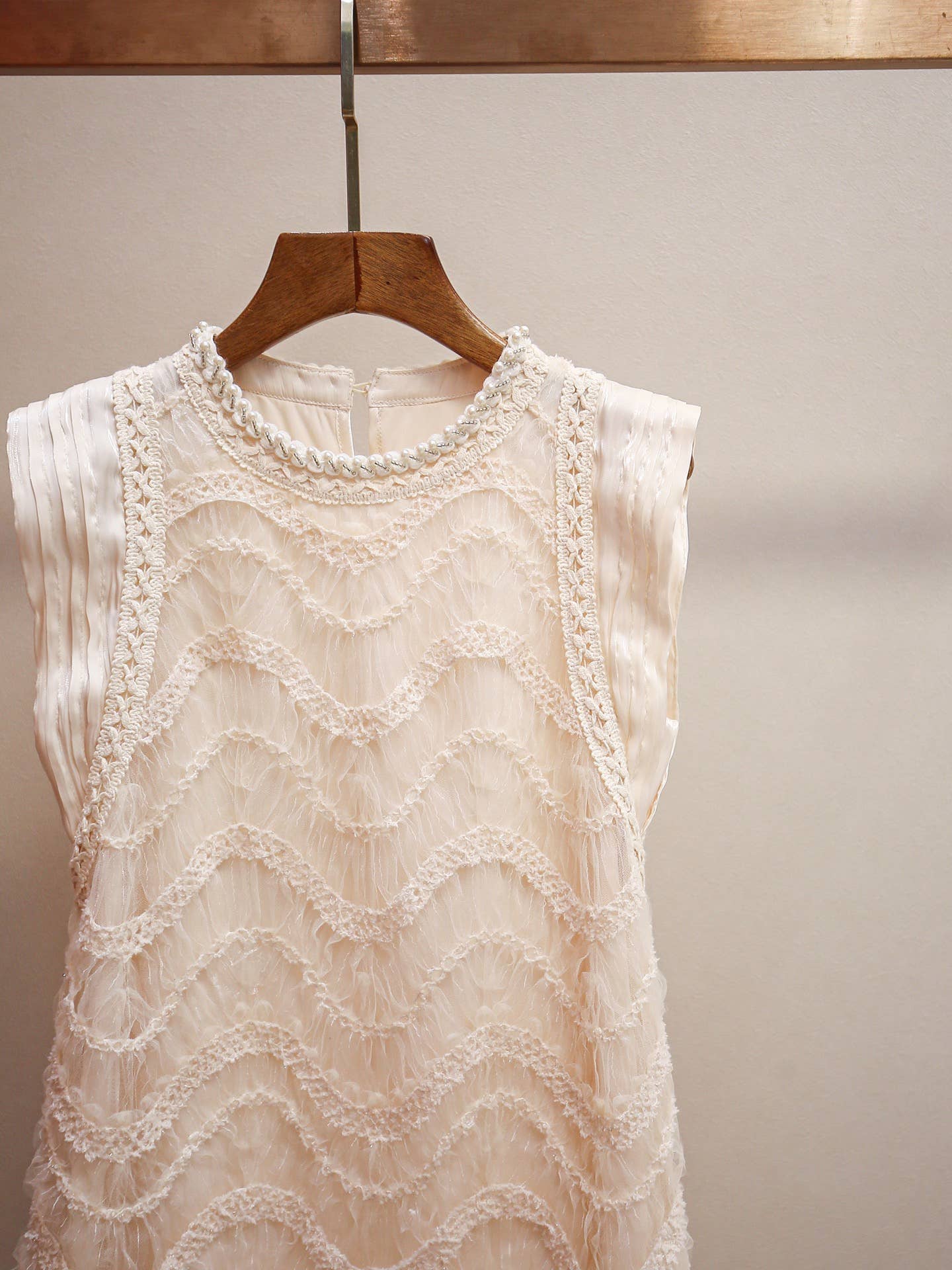 Elegant Mesh Panel Sleeveless Summer Mini Dress