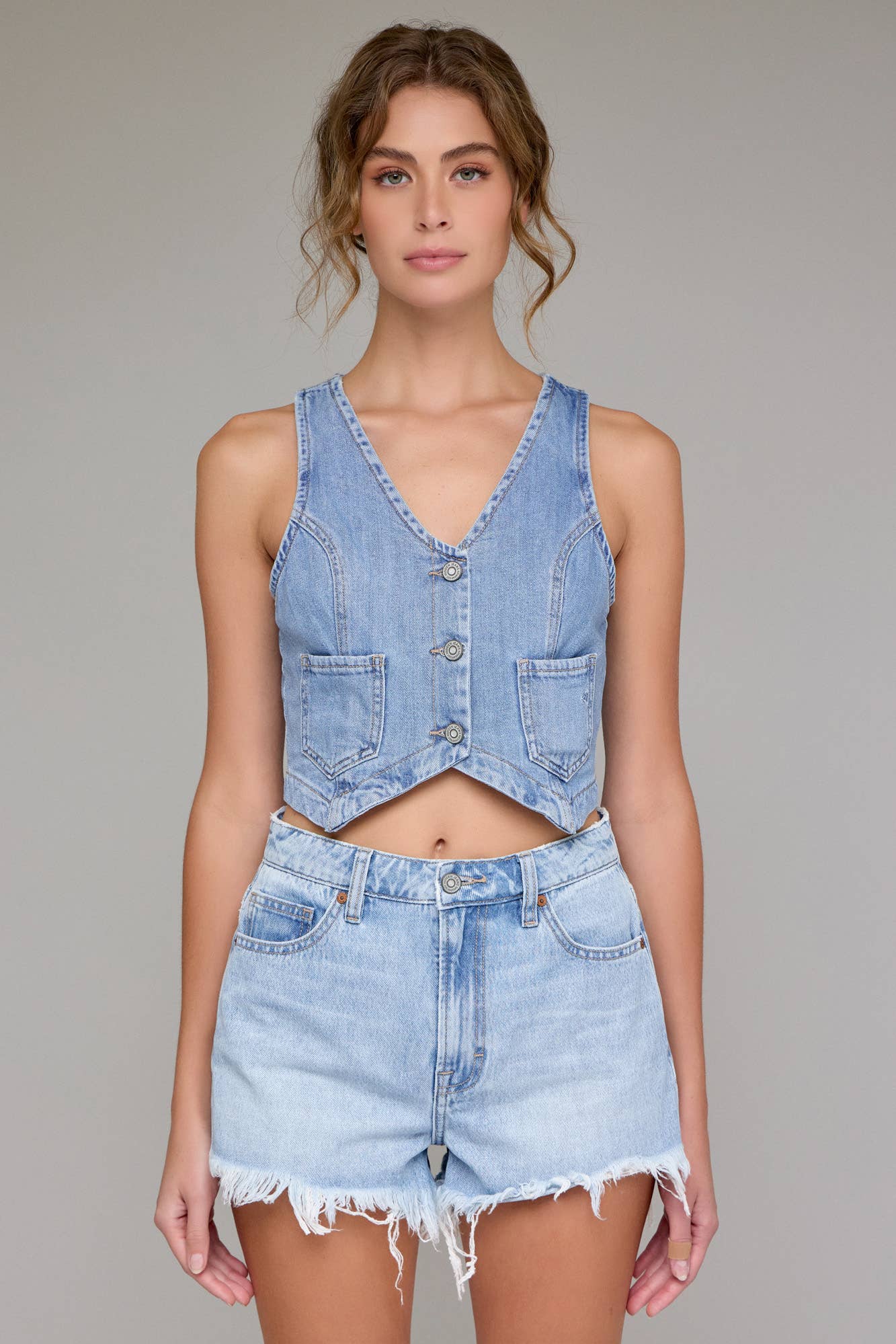 Hidden Jeans - Light Wash Super Soft Cropped Fitted Vest