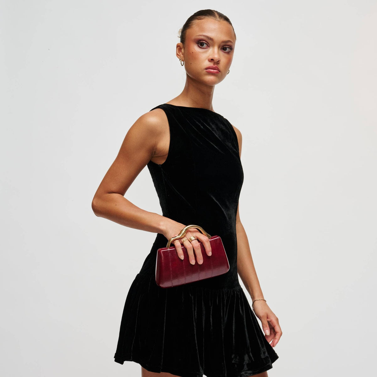 Urban Expressions - Nichelle Clutch