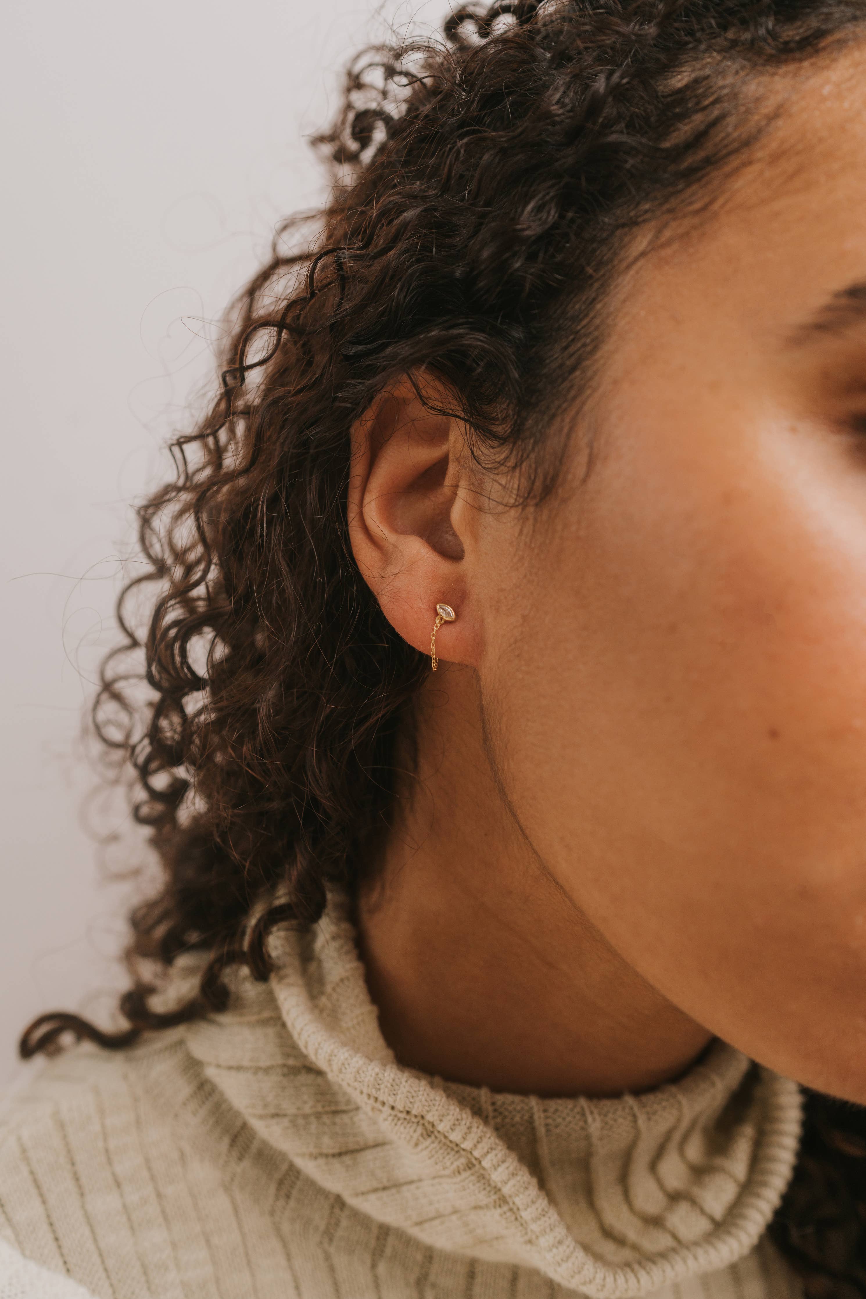 JaxKelly - Chain Huggie - Stud - Gold Earrings