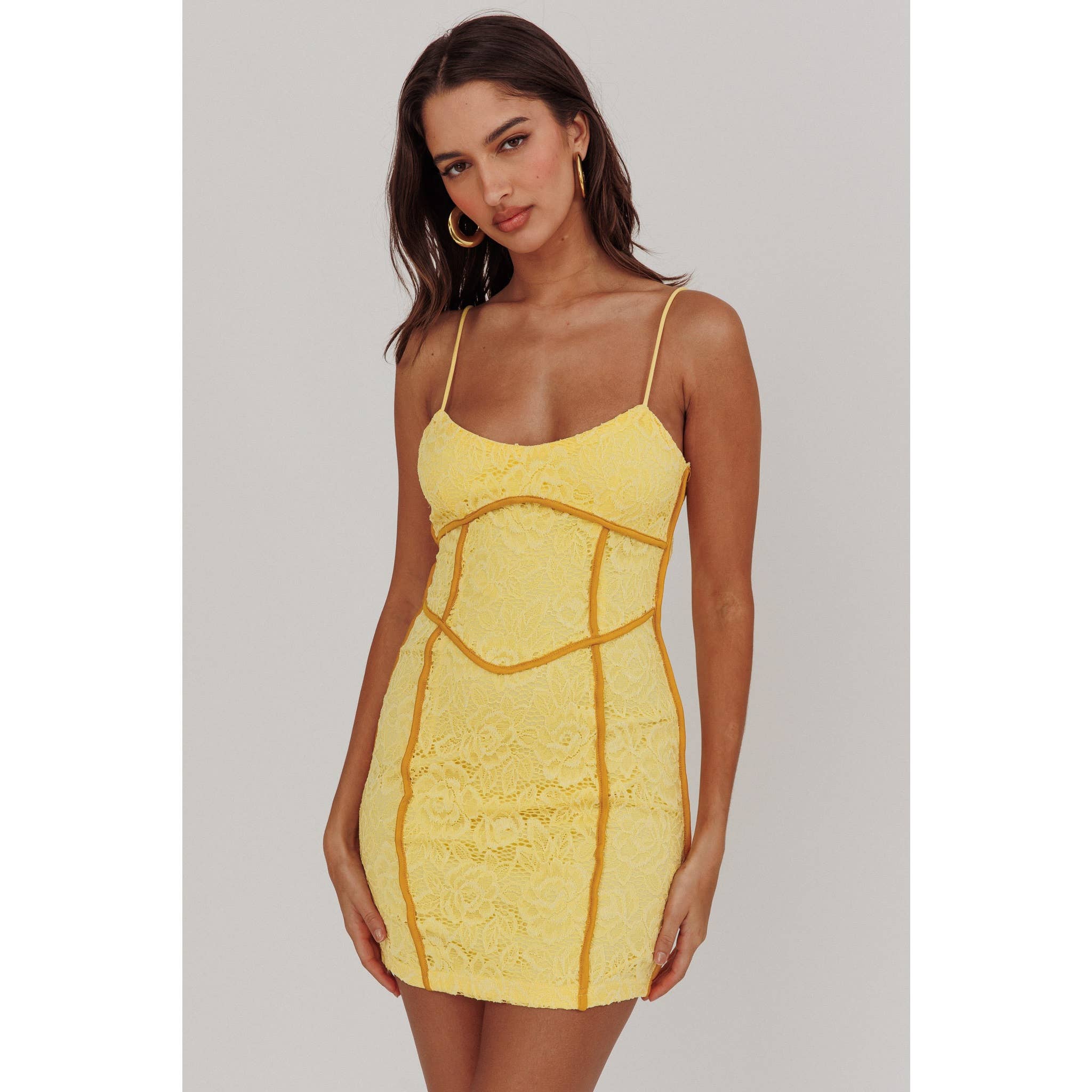 FLORAL LACE MINI DRESS