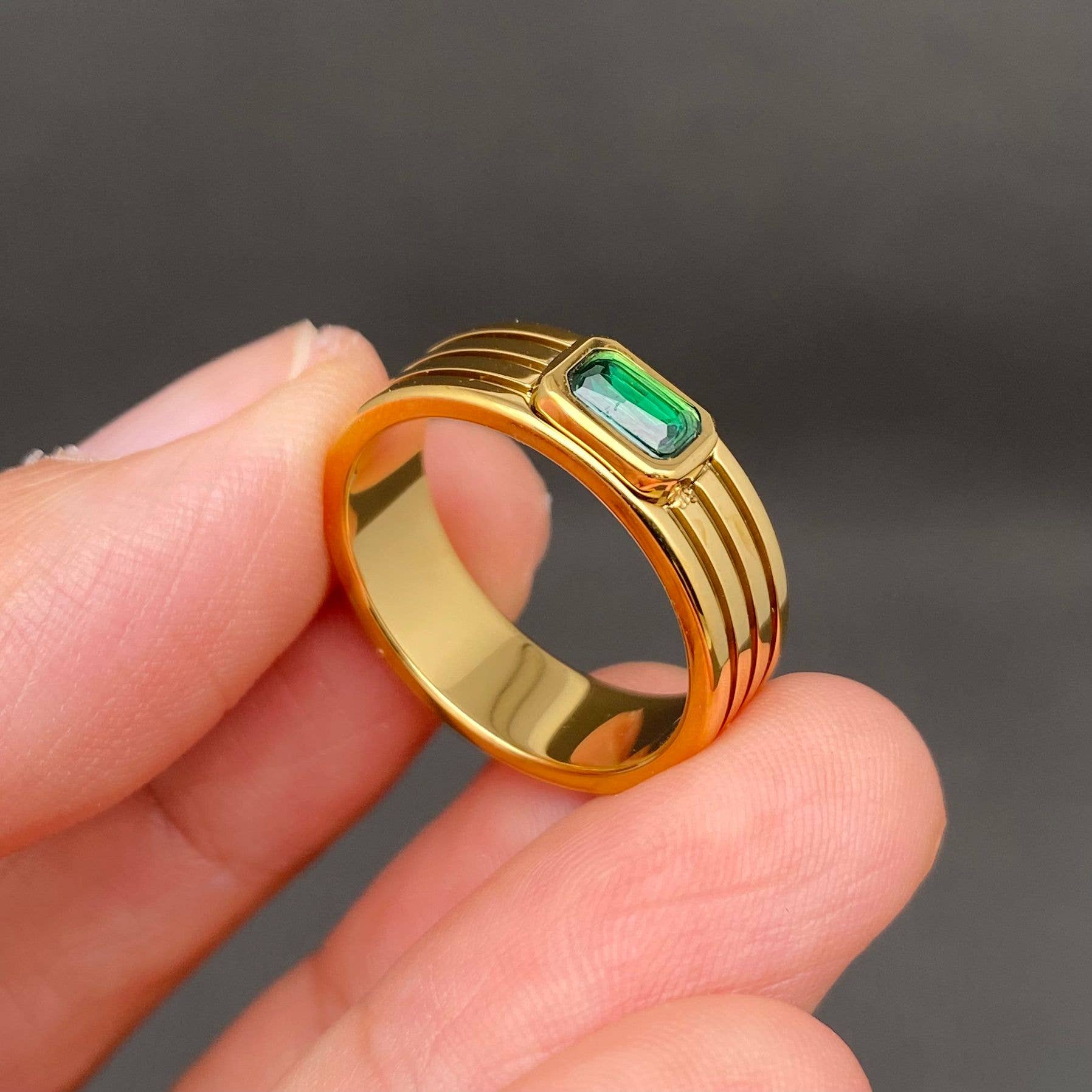 Mio Queena - Green Zircon inlaid 18K Gold Plated S.Steel Ring - FGS